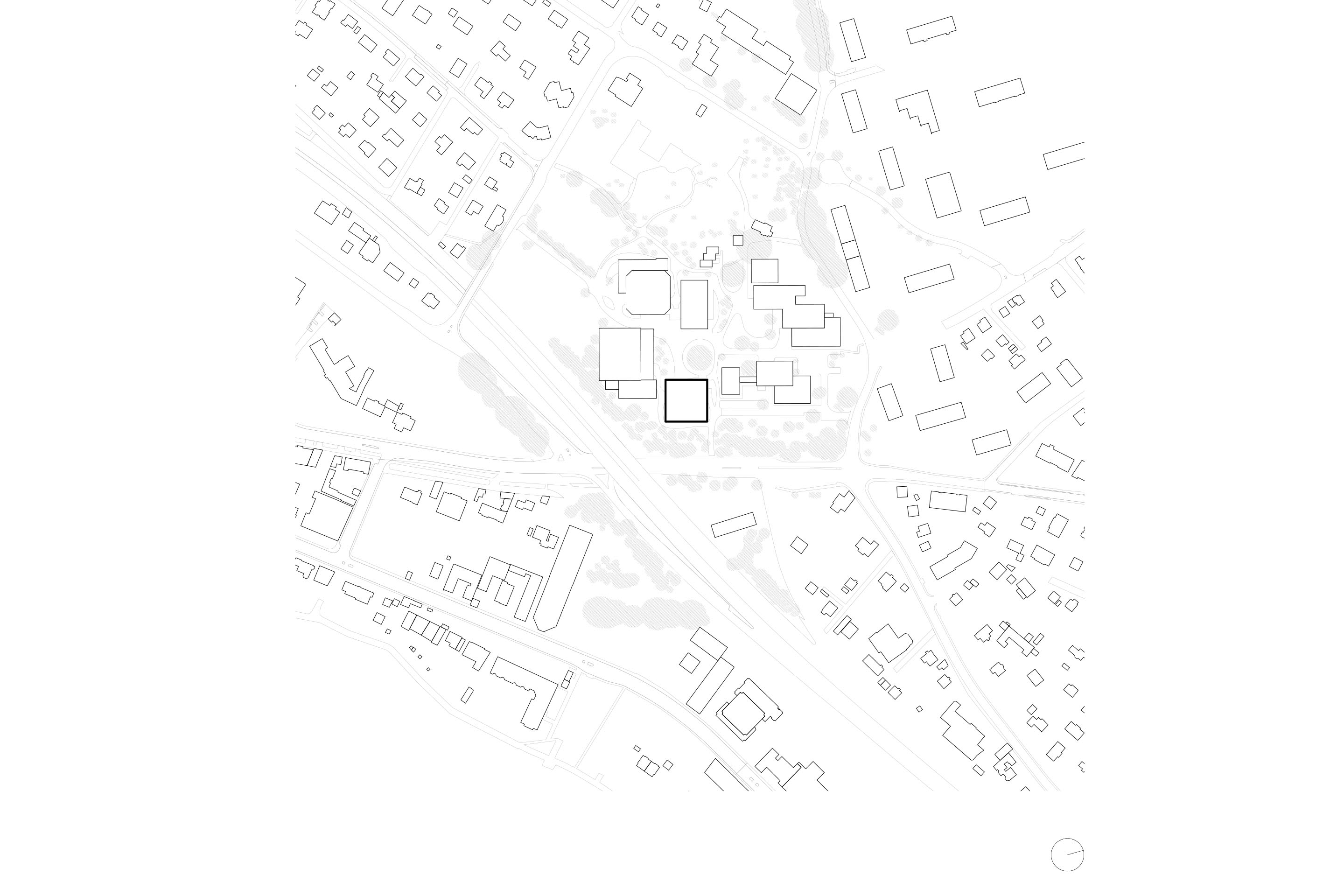 Plan de situation. Le Cube s’insère dans l’ensemble existant et délimite un espace central.