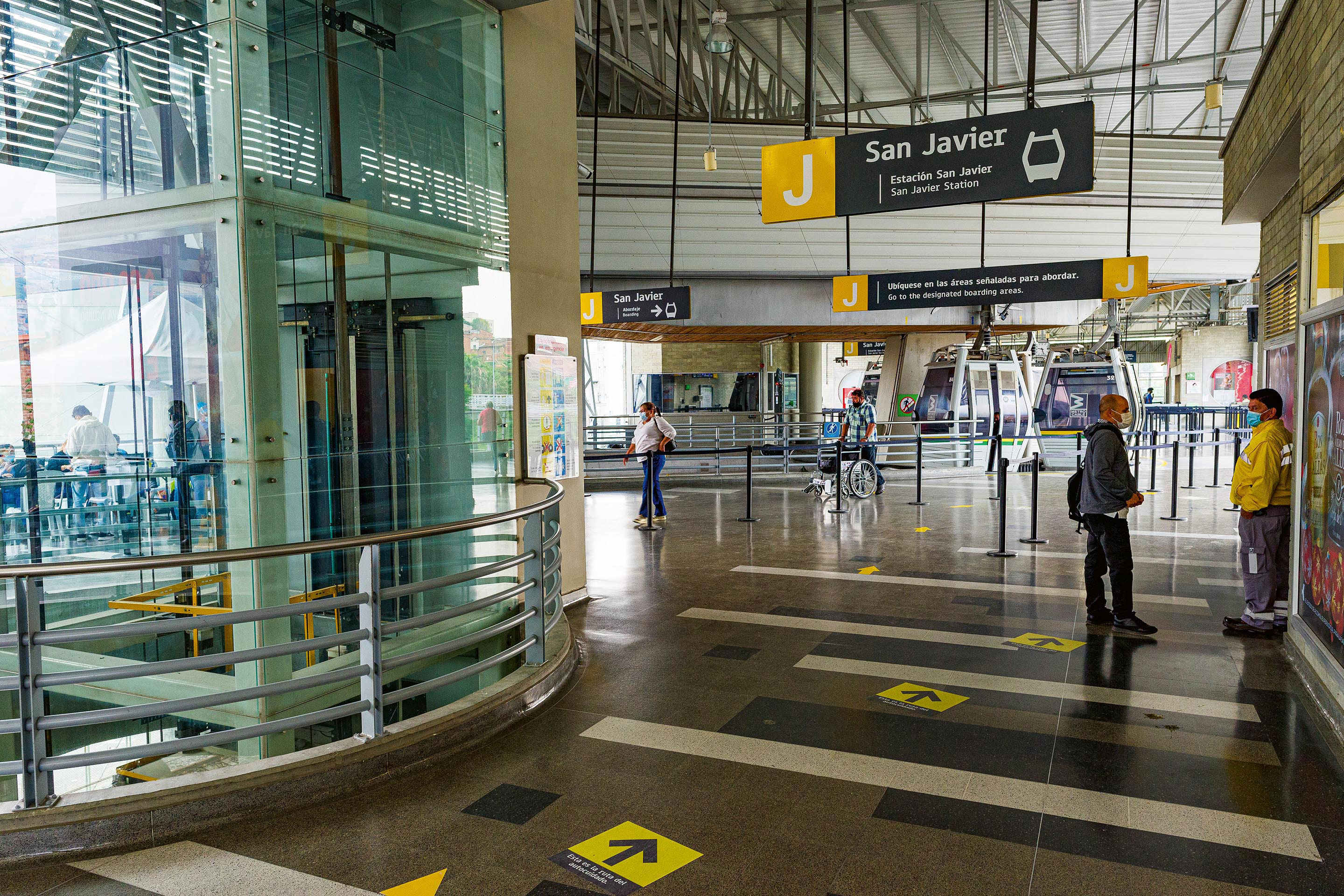 Urbanité-réinventée-Medellin-espace-public-réseau-de-transports-4.jpg