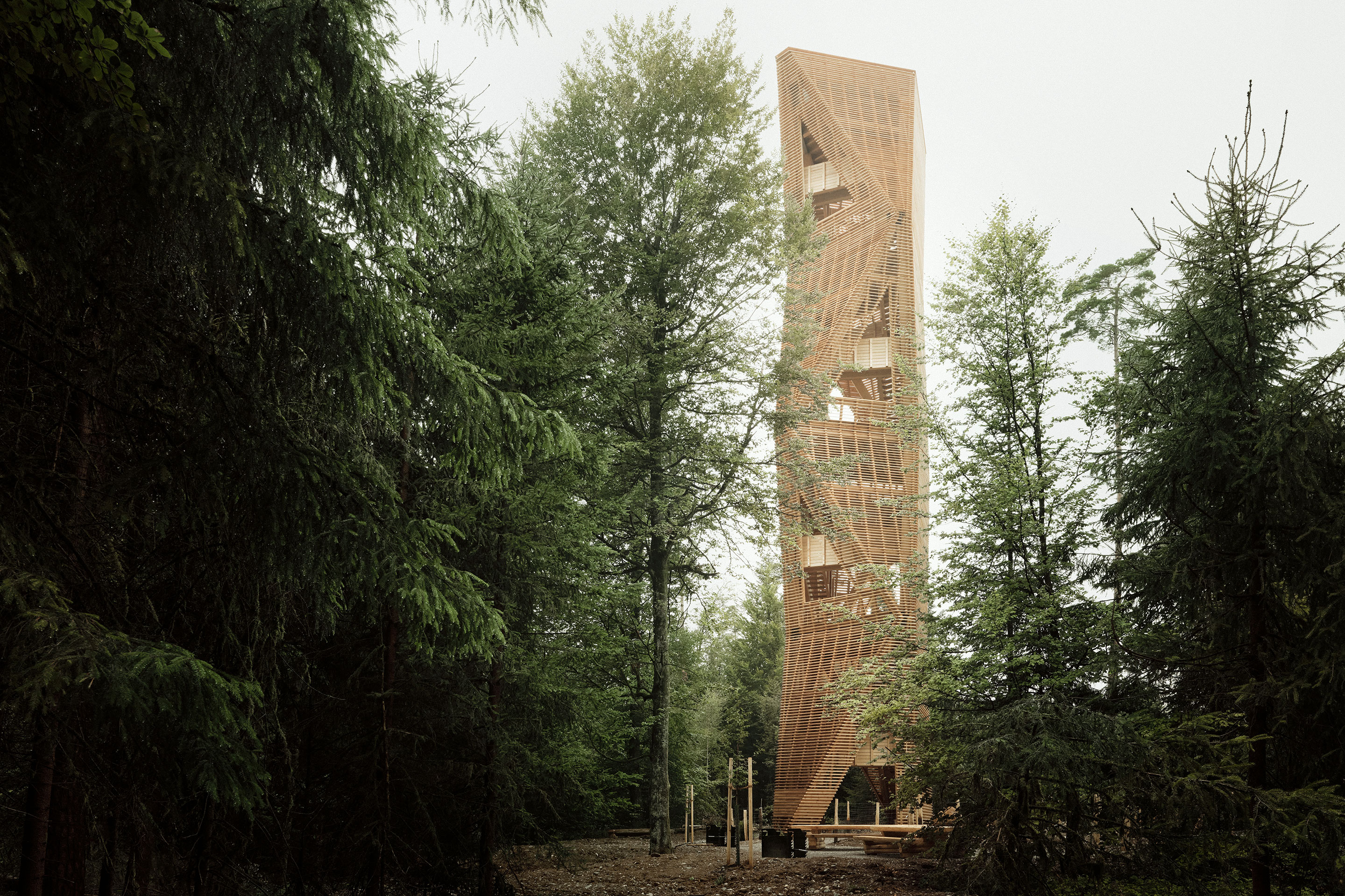 Aussichtsturm-Hardwald-Ansicht-quer