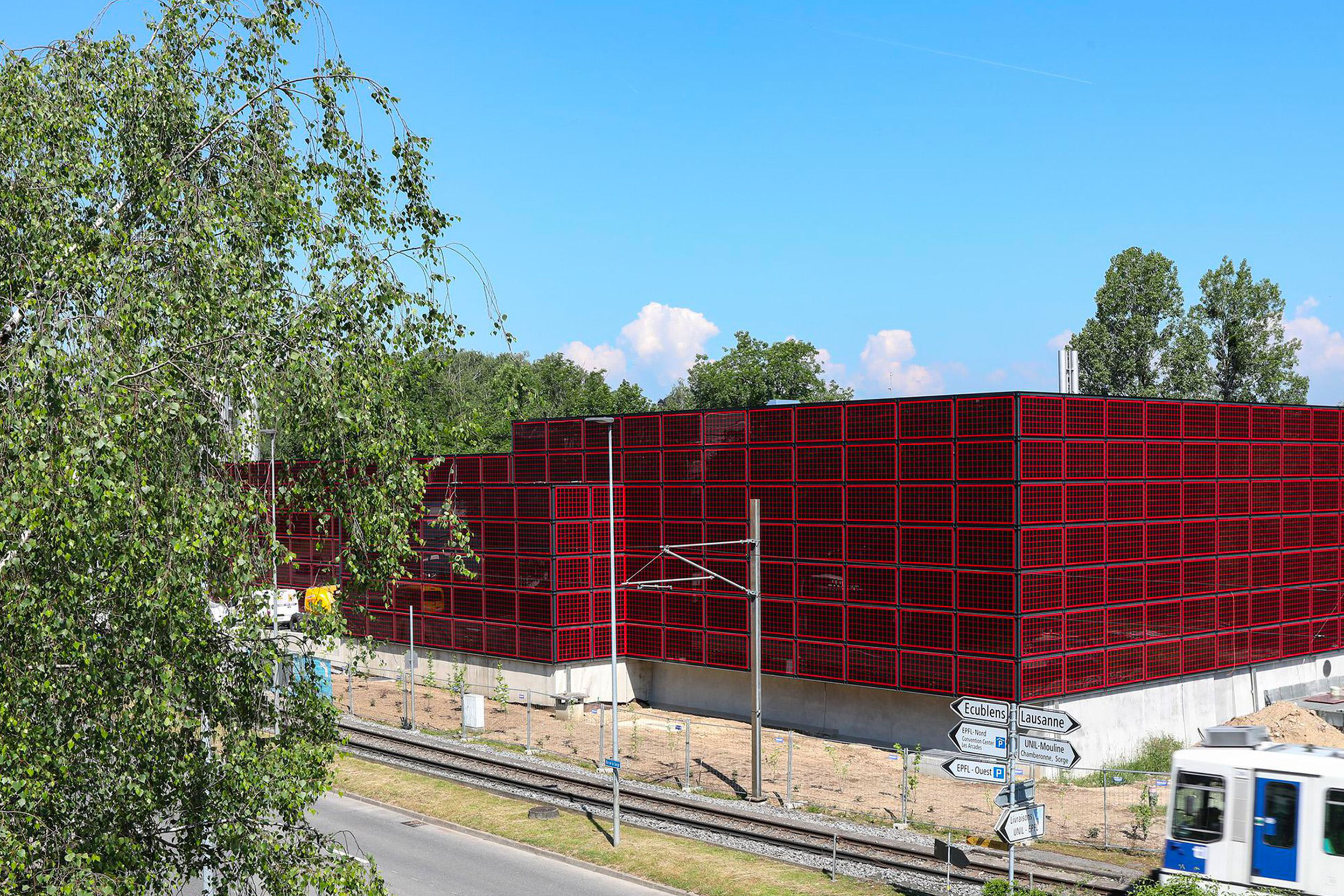 Grâce à sa nouvelle centrale thermique, le site lausannois de l’EPFL est un campus zéro mazout, quasiment sans gaz et majoritairement renouvelable.