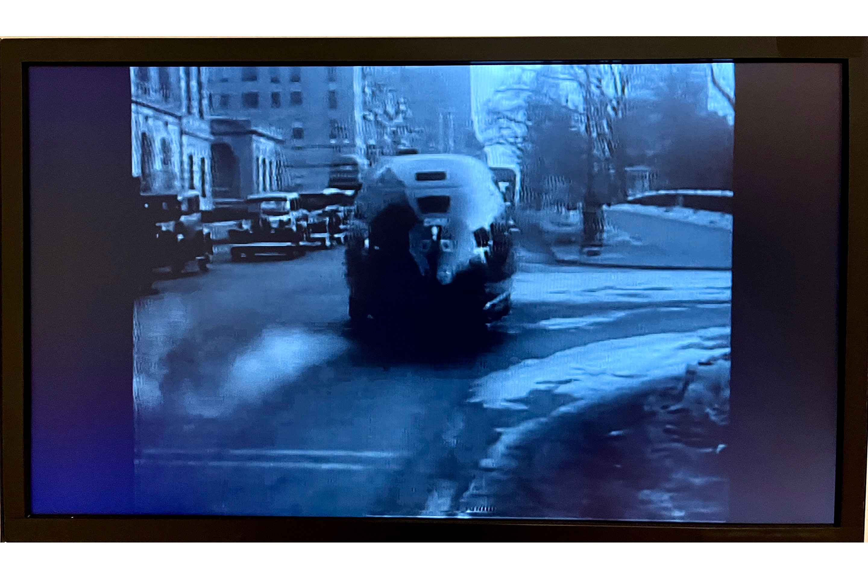 Gemeinsam mit Buckminster Fuller entwarf Noguchi ein aerodynamisches Auto. An Fuller schätzte er die Fähigkeit, abstrakte Ideen in nützliche Gegenstände zu verwandeln.