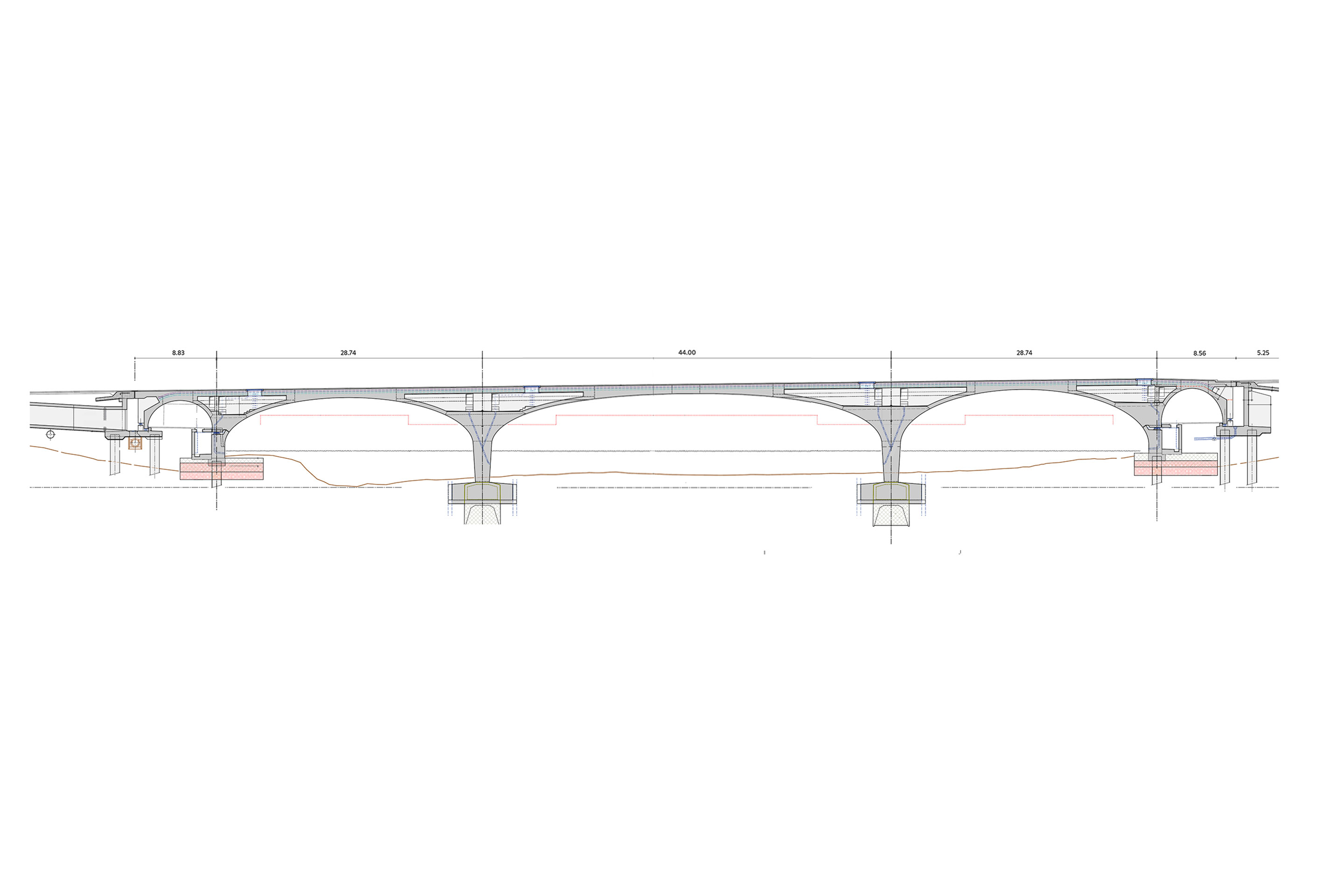 Das Tragwerk der 126 m langen Brücke besteht in Längsrichtung aus einer Abfolge von drei Stahlbeton-Doppelbögen. Die Platzierung der Pfeiler im Fluss orientiert sich an den originalen Caissons der Kettenbrücke von 1850.