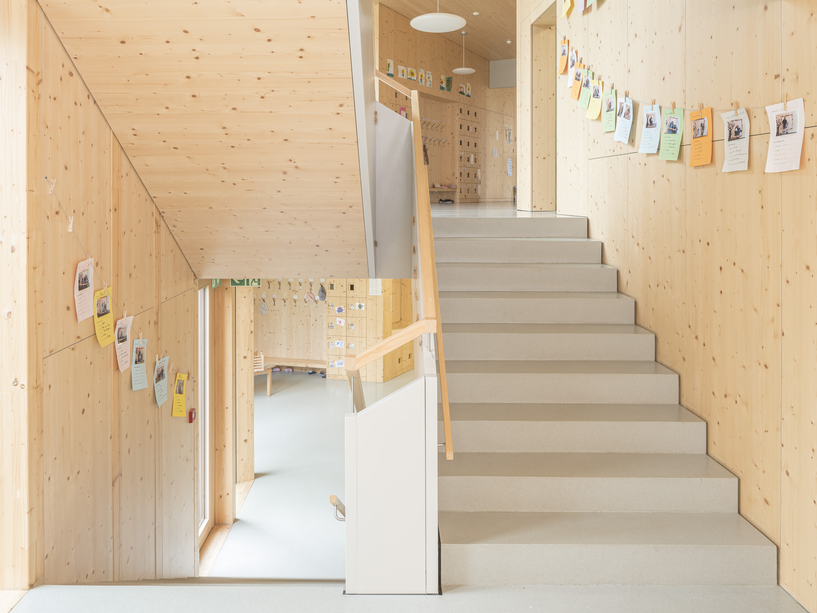 Crèche tournesol, Commune de Renens, Atelier Pulver architectes et L’Atelier du Paysage, Lausanne