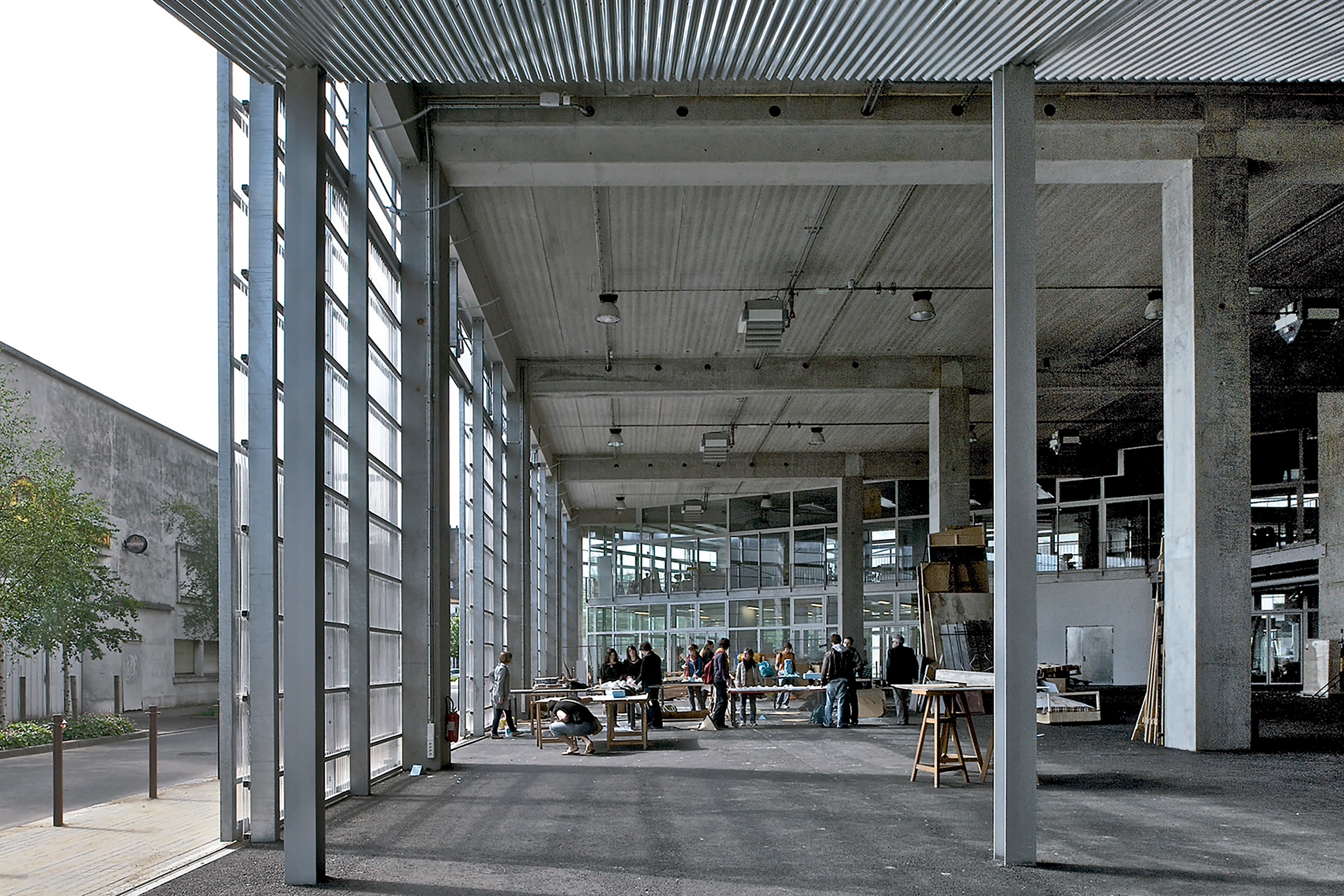 Architekturfakultät, Universität Nantes: Die offene Raumstruktur hat Einfluss auf die Nutzung.