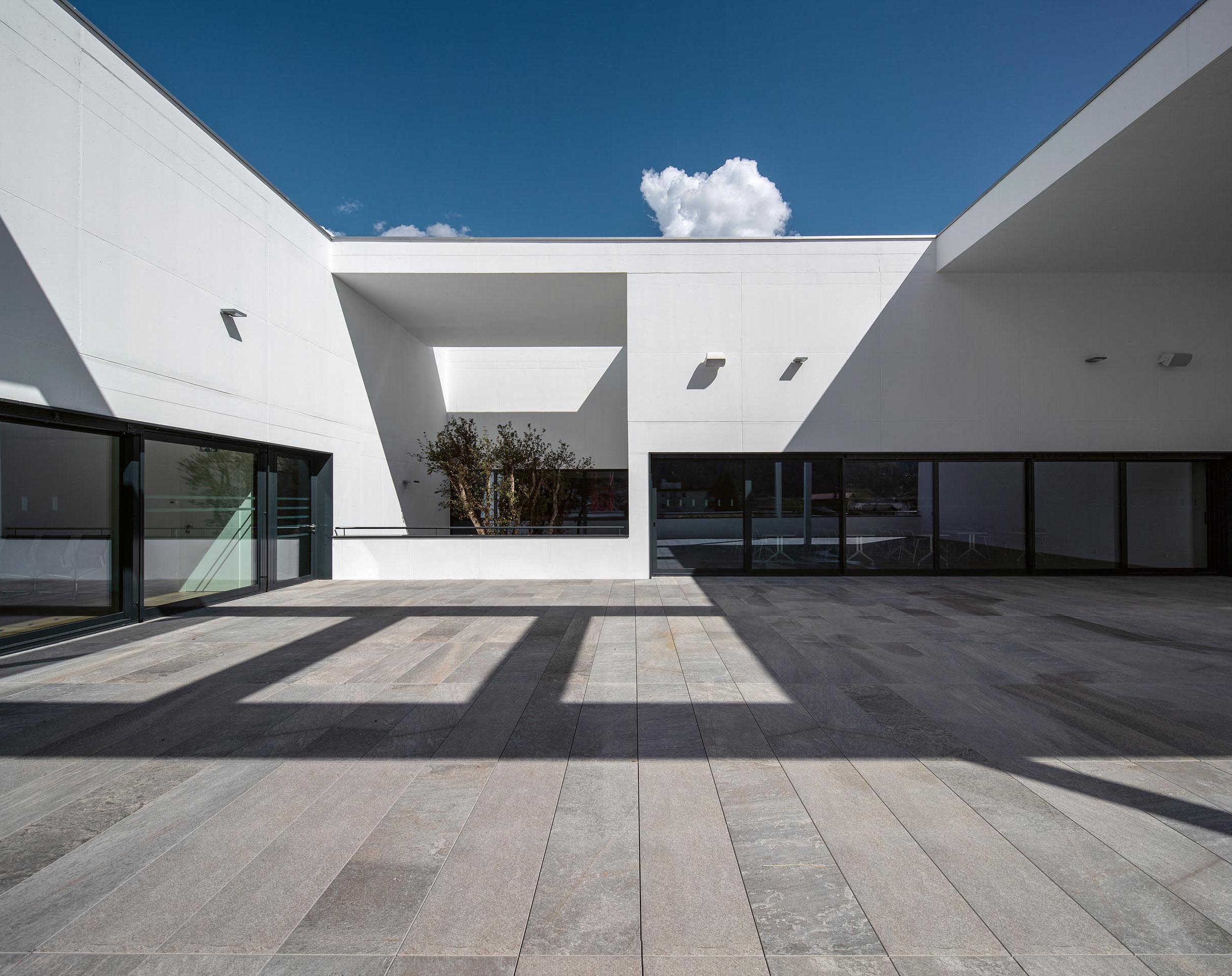 La-Casa-comunale-di-Cadempino-C.jpg