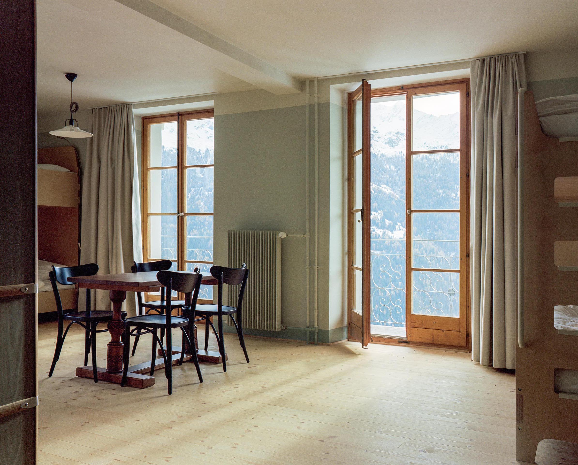 restauration-Grand-Hôtel-Cervin-Saint-Luc-Val-d'Anniviers-7.jpg