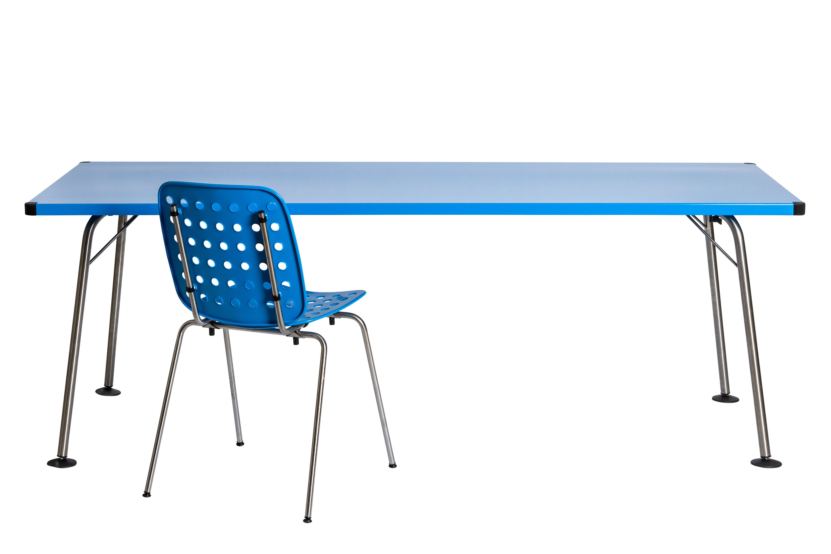 Gartentisch «Bordo» vom Hersteller Seledue aus Zollikon – eine Ergänzung zum bekannten Stuhle «Coray» (Design: Ueli Biesenkamp).