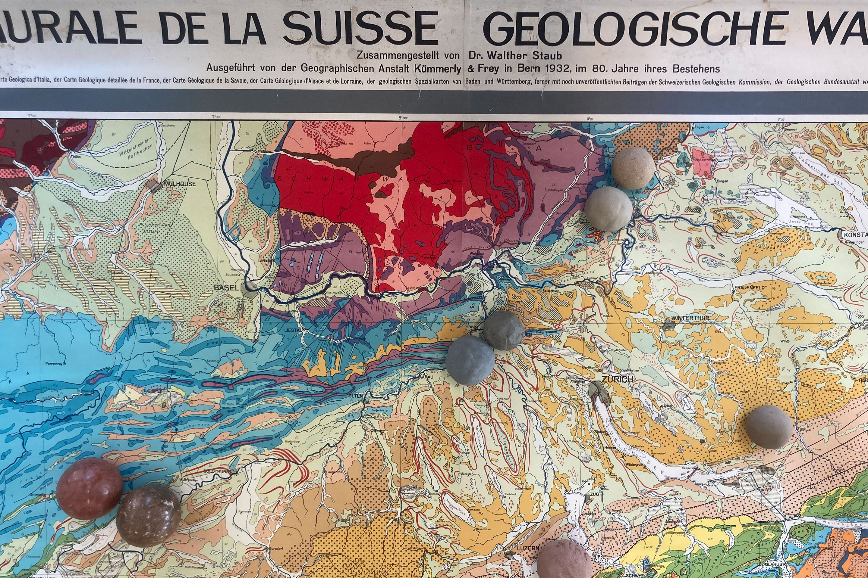 Eine geologische Karte zeigt die unterschiedlichen Formationen des Lehms.