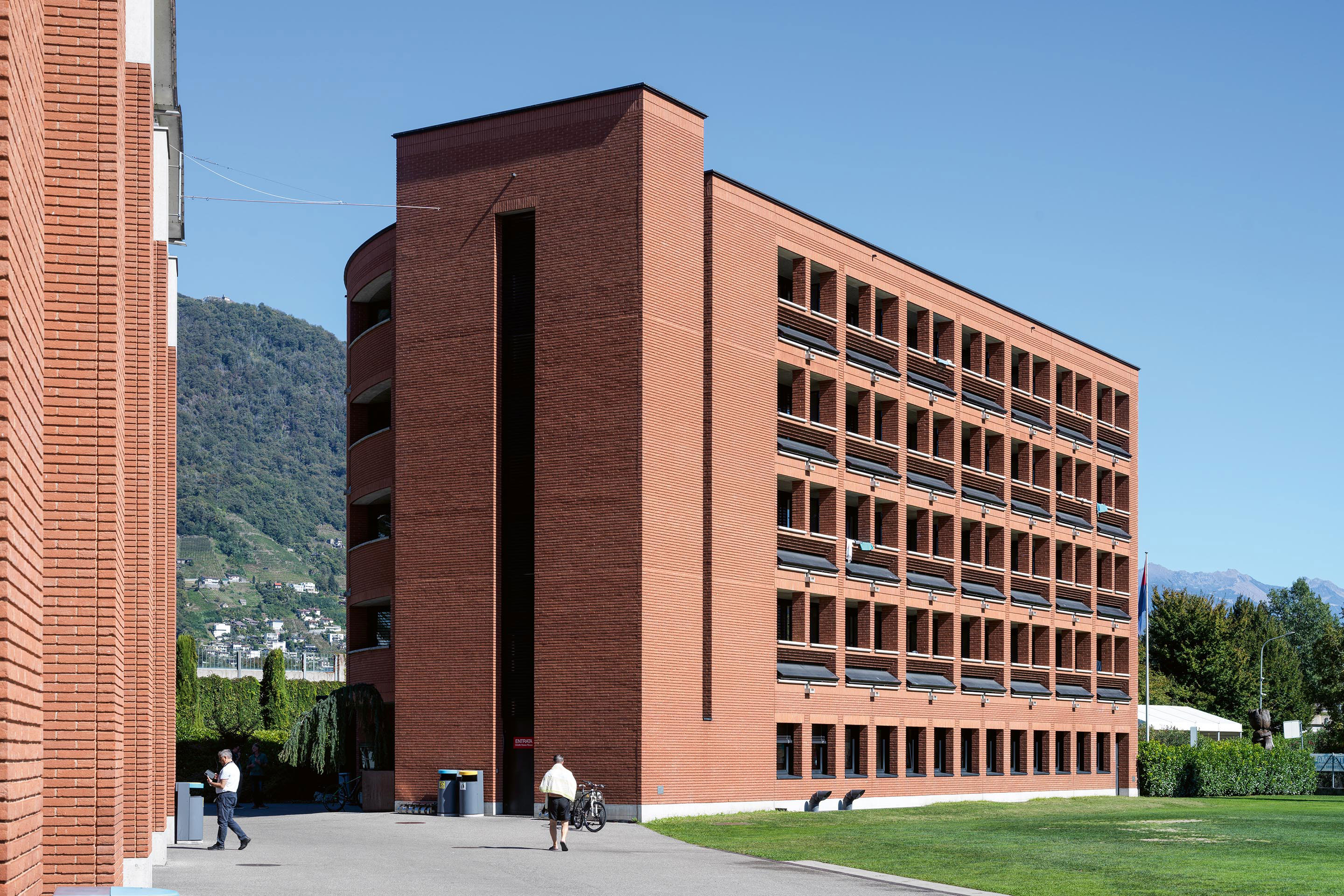 Mario Botta Architetti. Edifici del secondo ampliamento, 2001: l’edificio Sasso Rosso.