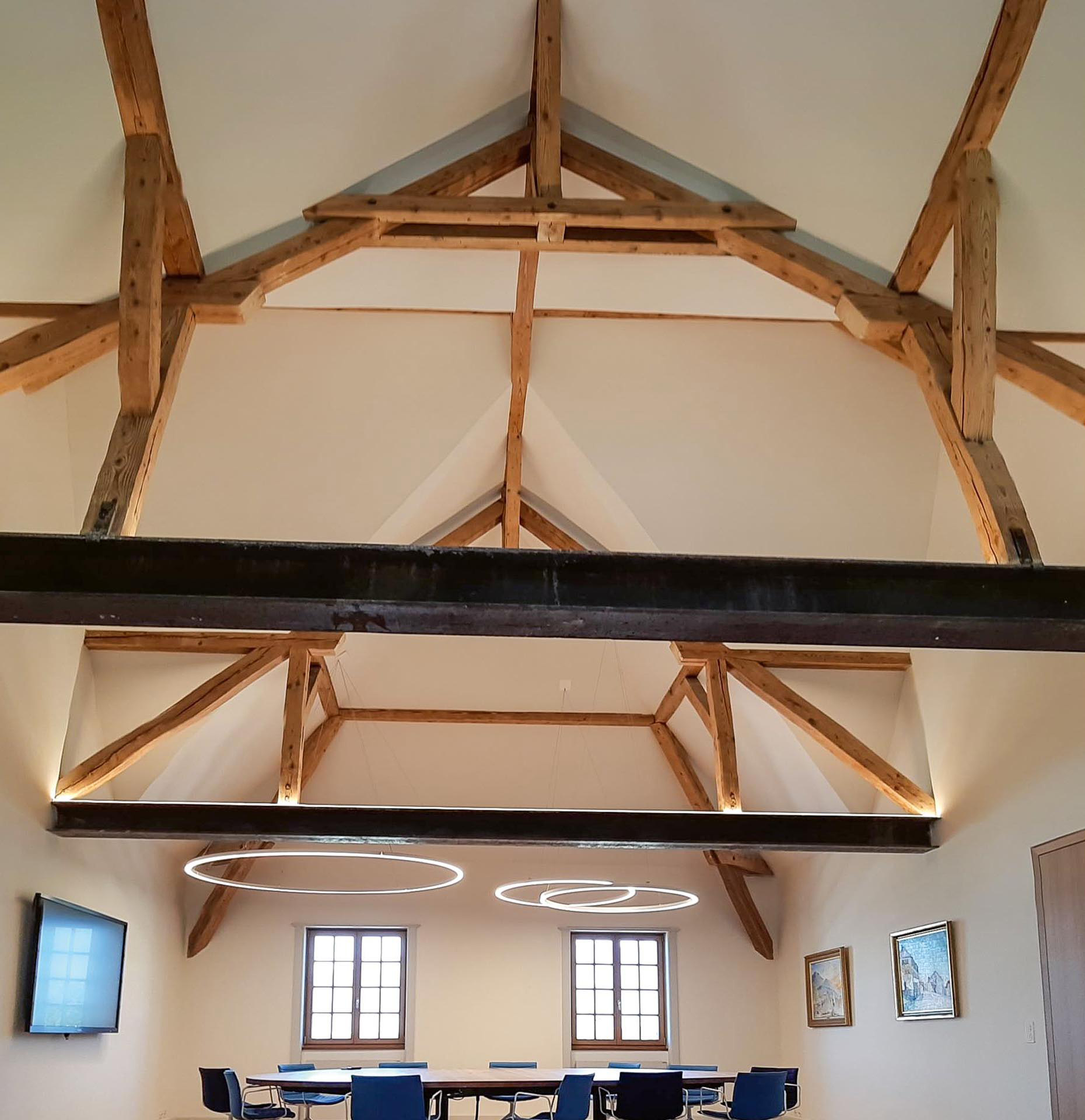 Interventions sur des structures existantes avec confortement statique et parasismique en respectant la substance des constructions existantes: gare Bouveret.