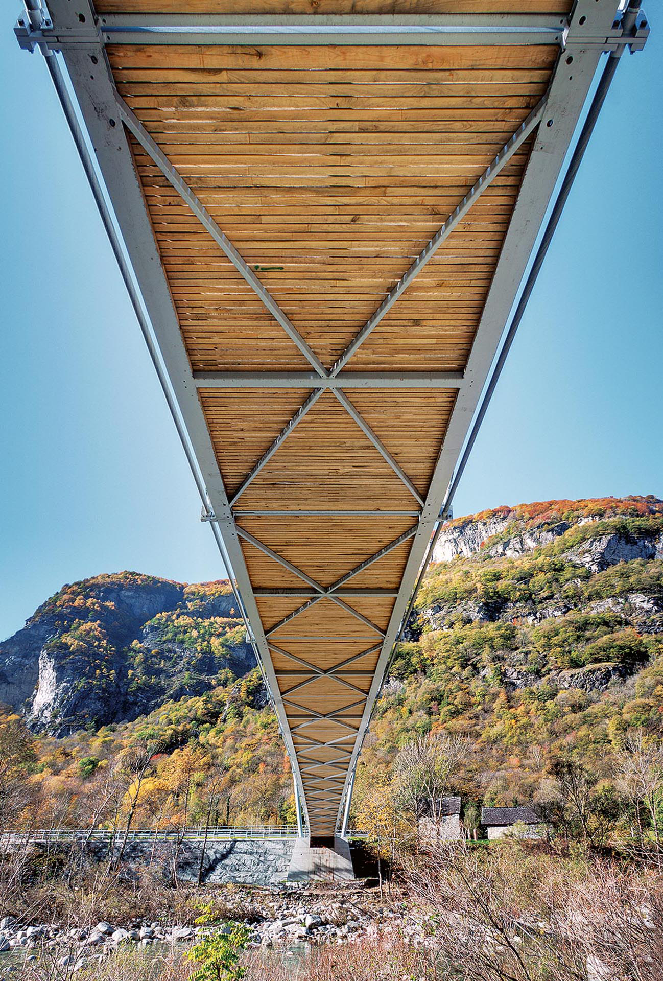 ciclopista-valle-maggia-passerella-C.jpg