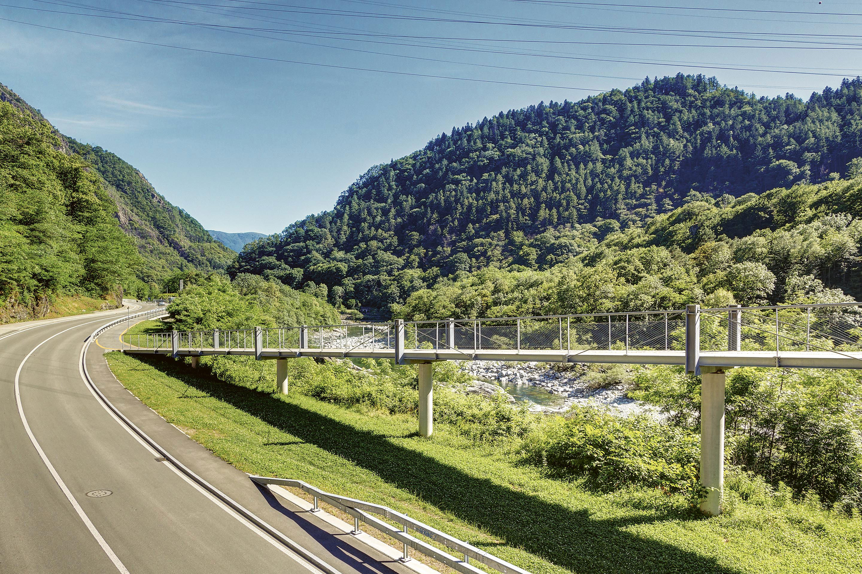 Nuova tratta a nord, Tegna-Avegno, sovrappasso strada cantonale.