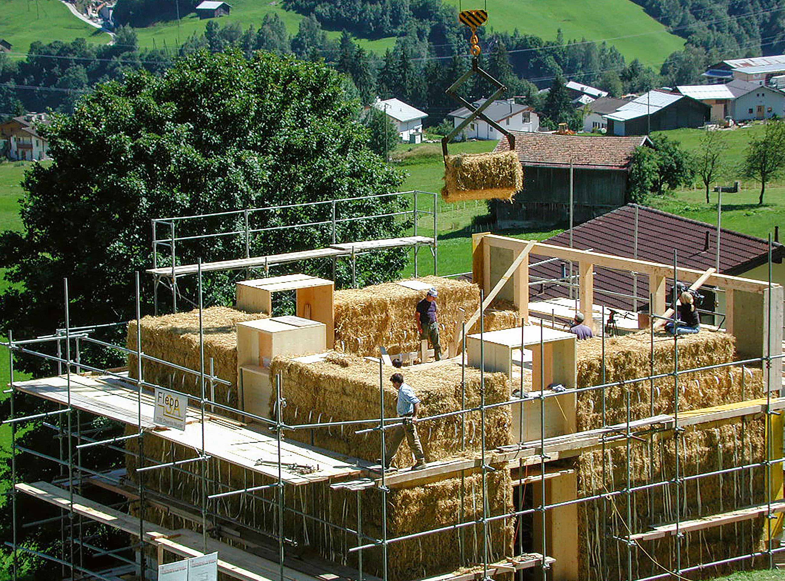 Peter-Braun-paille-materiau-haus-b-d-1.jpg