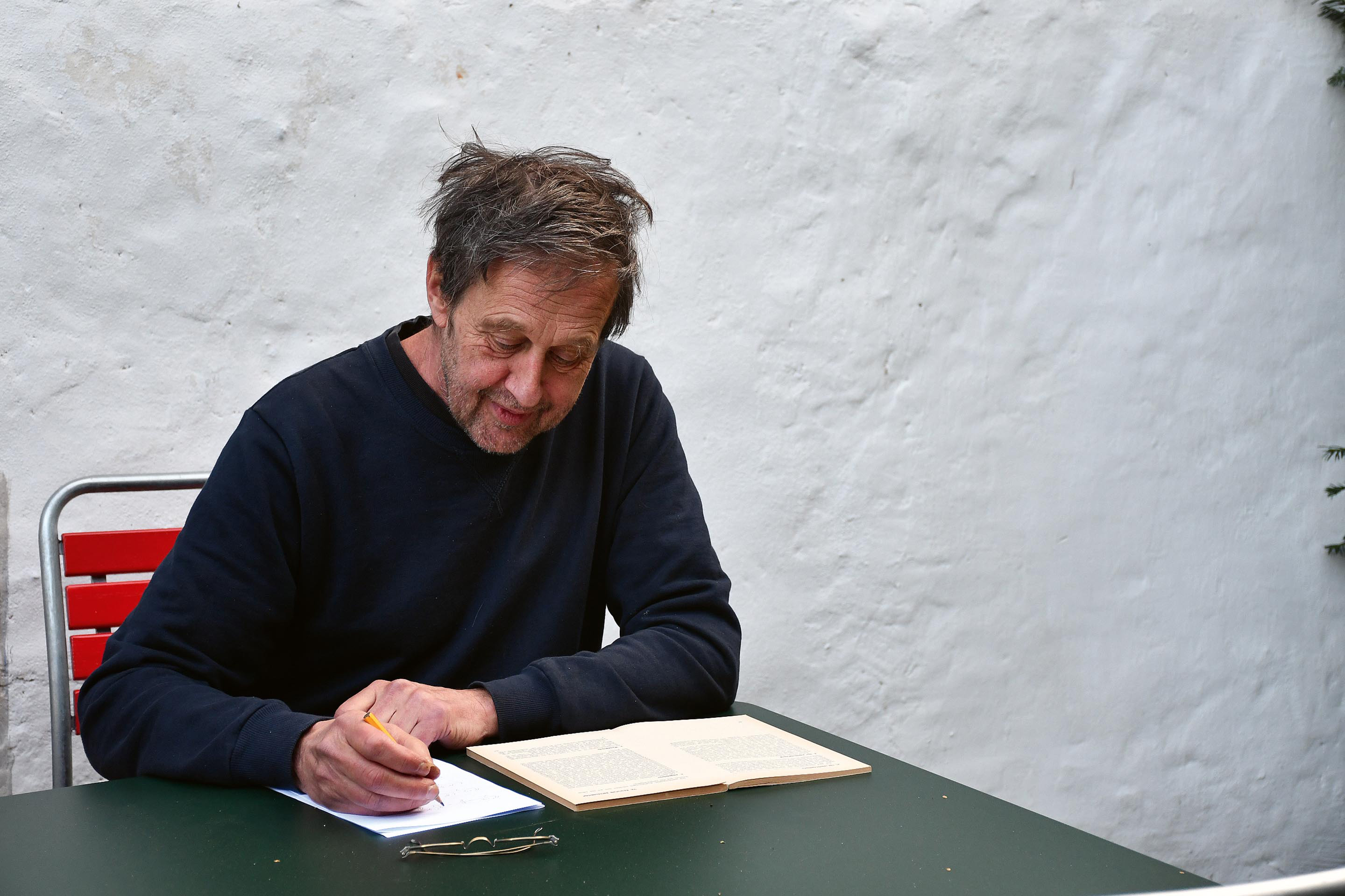 Peter-Braun-paille-materiau.jpg