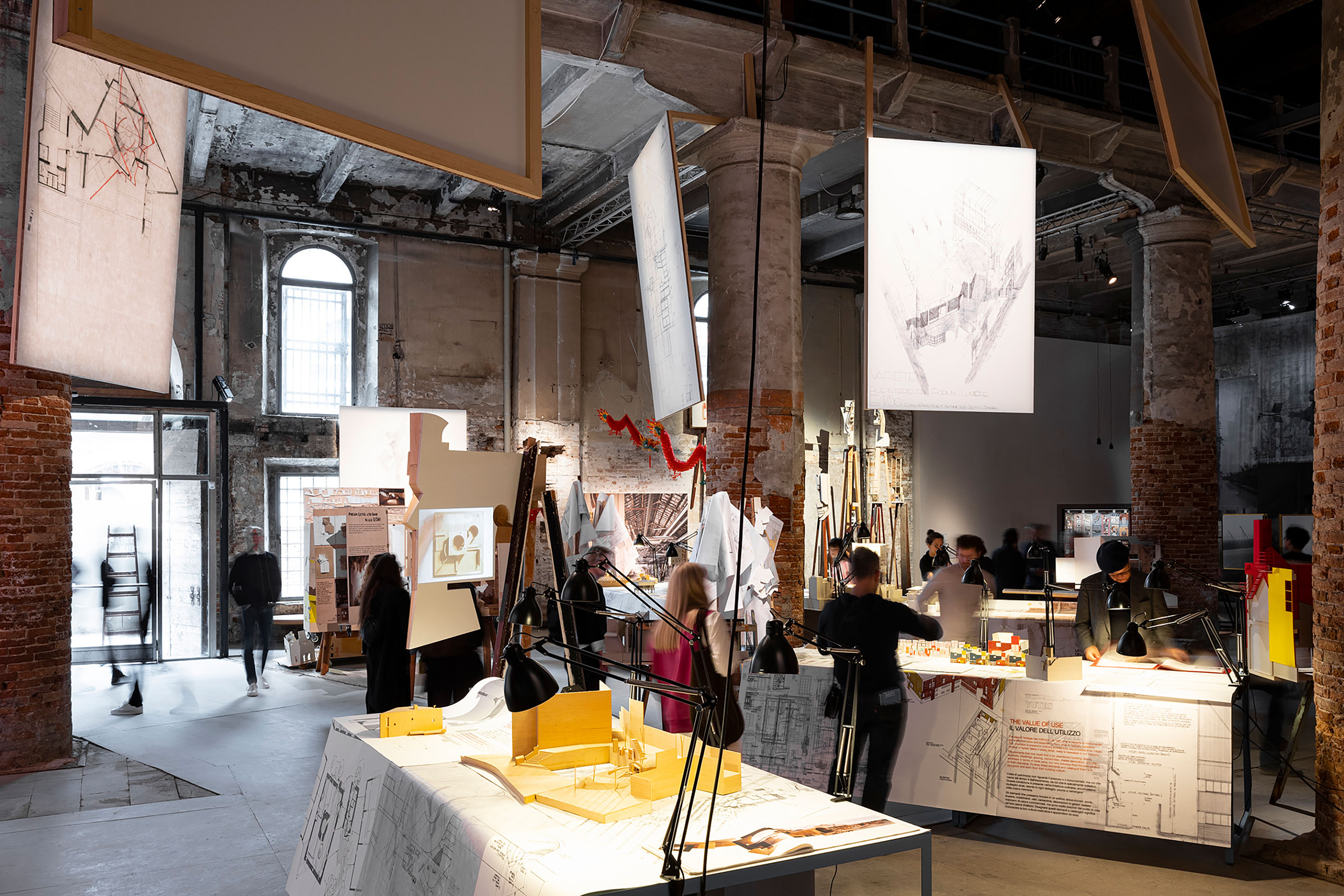 biennale-Venezia-flores-prats-Marco-Introini.