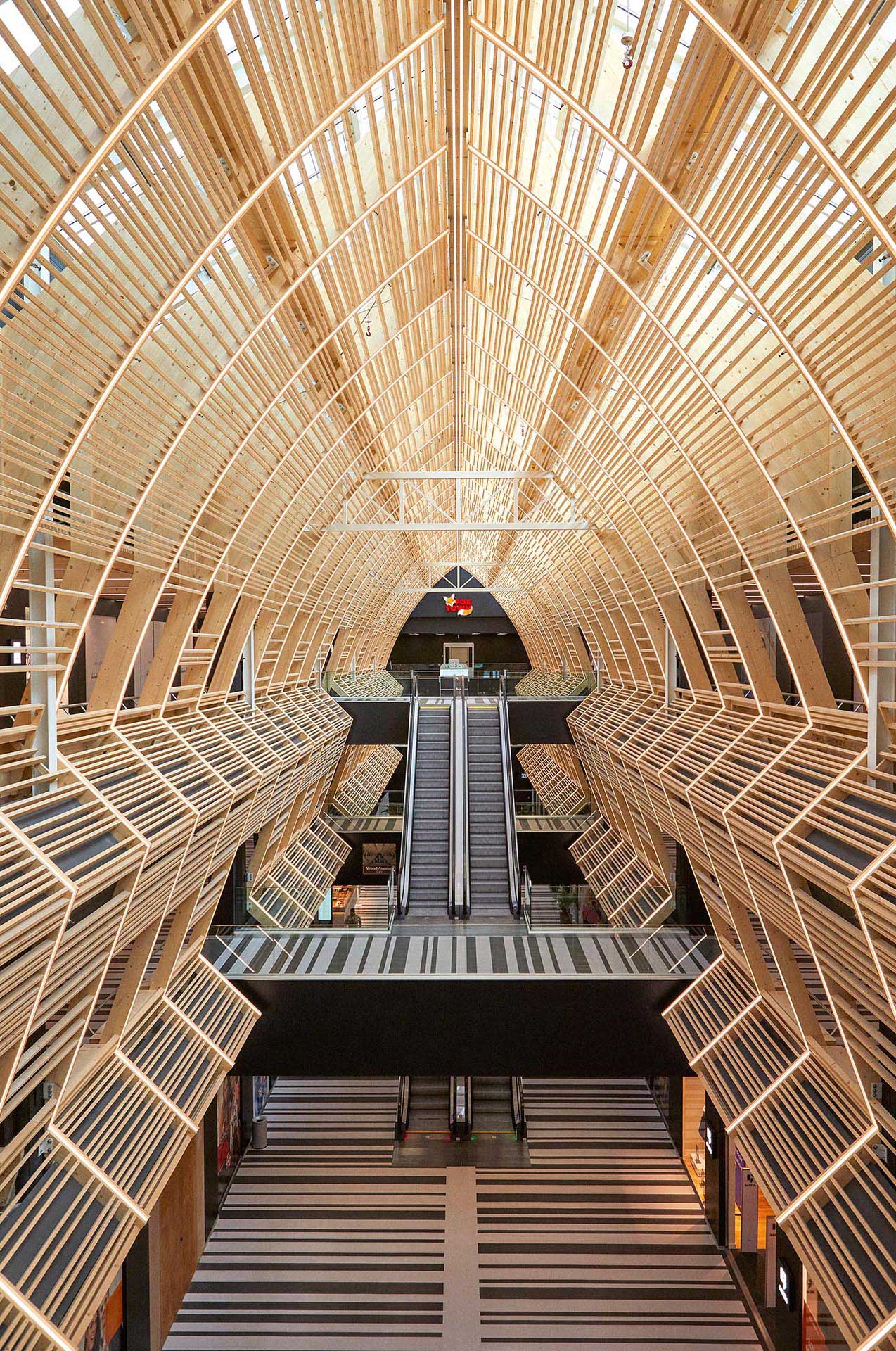 citta-in-legno-centro-commerciale-fox-town-mendrisio-1.jpg