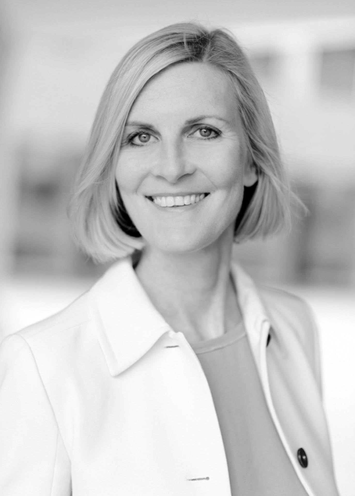 Dr.-Ing. Sandra Schuster, Ing. Sandra Schuster, ­Architetta, TU Monaco, docente di Architettura e costruzione in legno, Responsabile del Dipartimento di ricerca e ­amministratrice delegata TUM.wood.