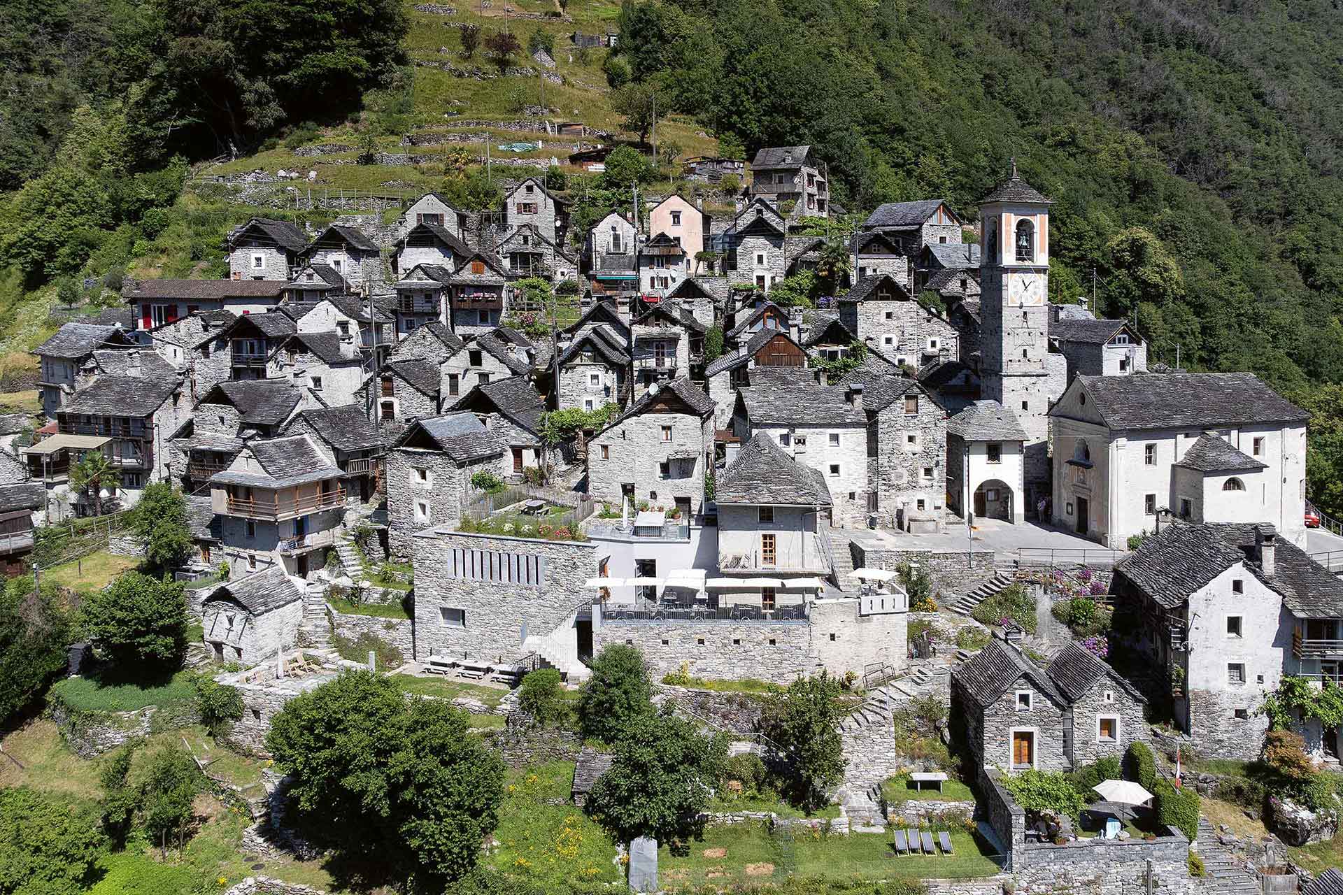 villaggio-alpino-albergo-corippo-.G.jpg