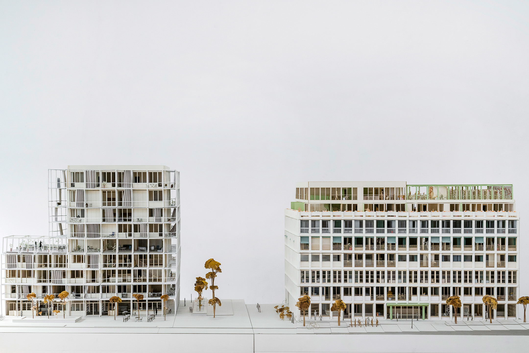 Maquettes finales des deux projets réalisées au 1:33e, Immeubles Gavard et Caroubiers, Christian Dupraz, JMA-FR/HEIA-FR, SP23