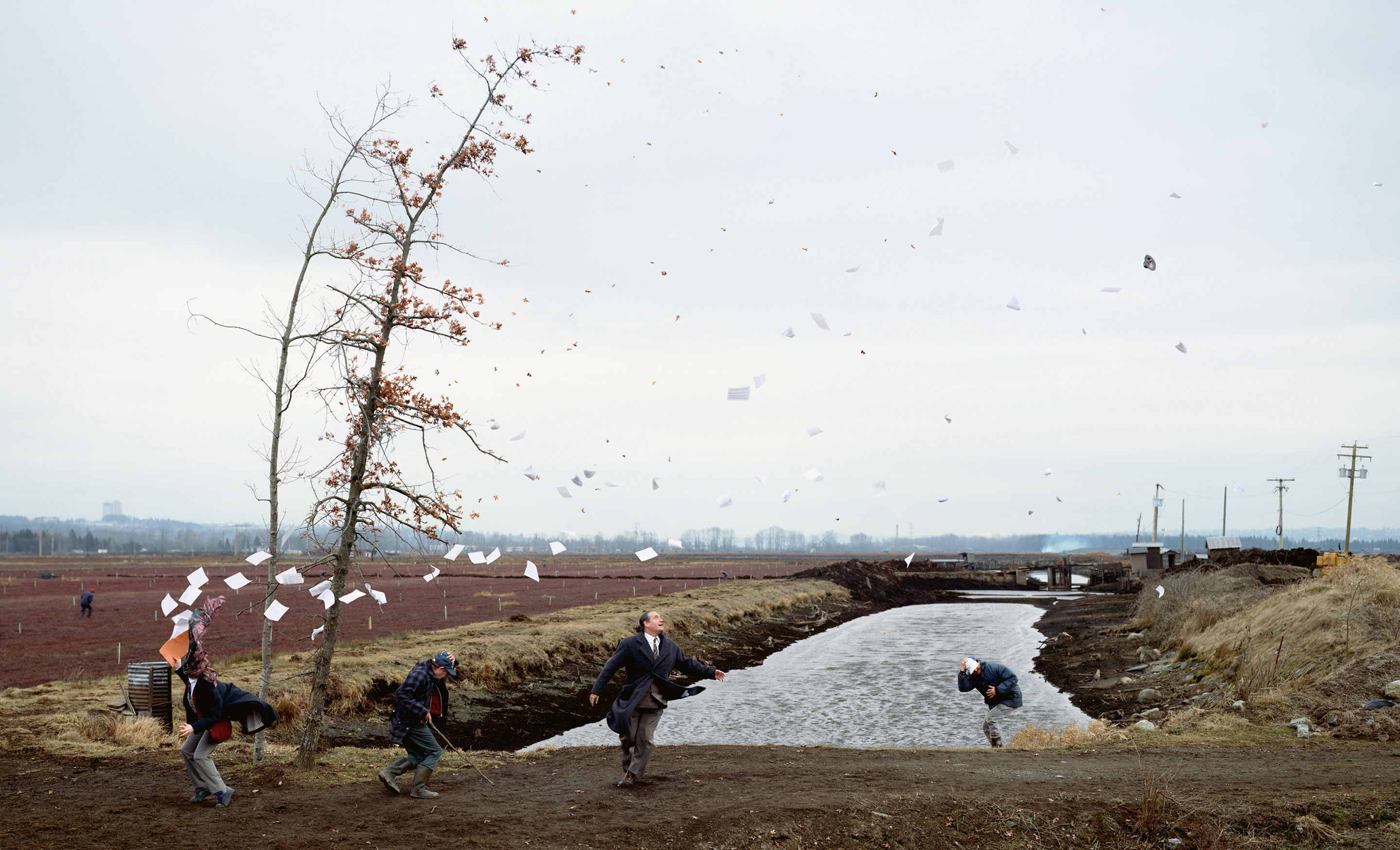 Jeff-Wall-Sudden-Gust-of-Wind-fondation-beyeler