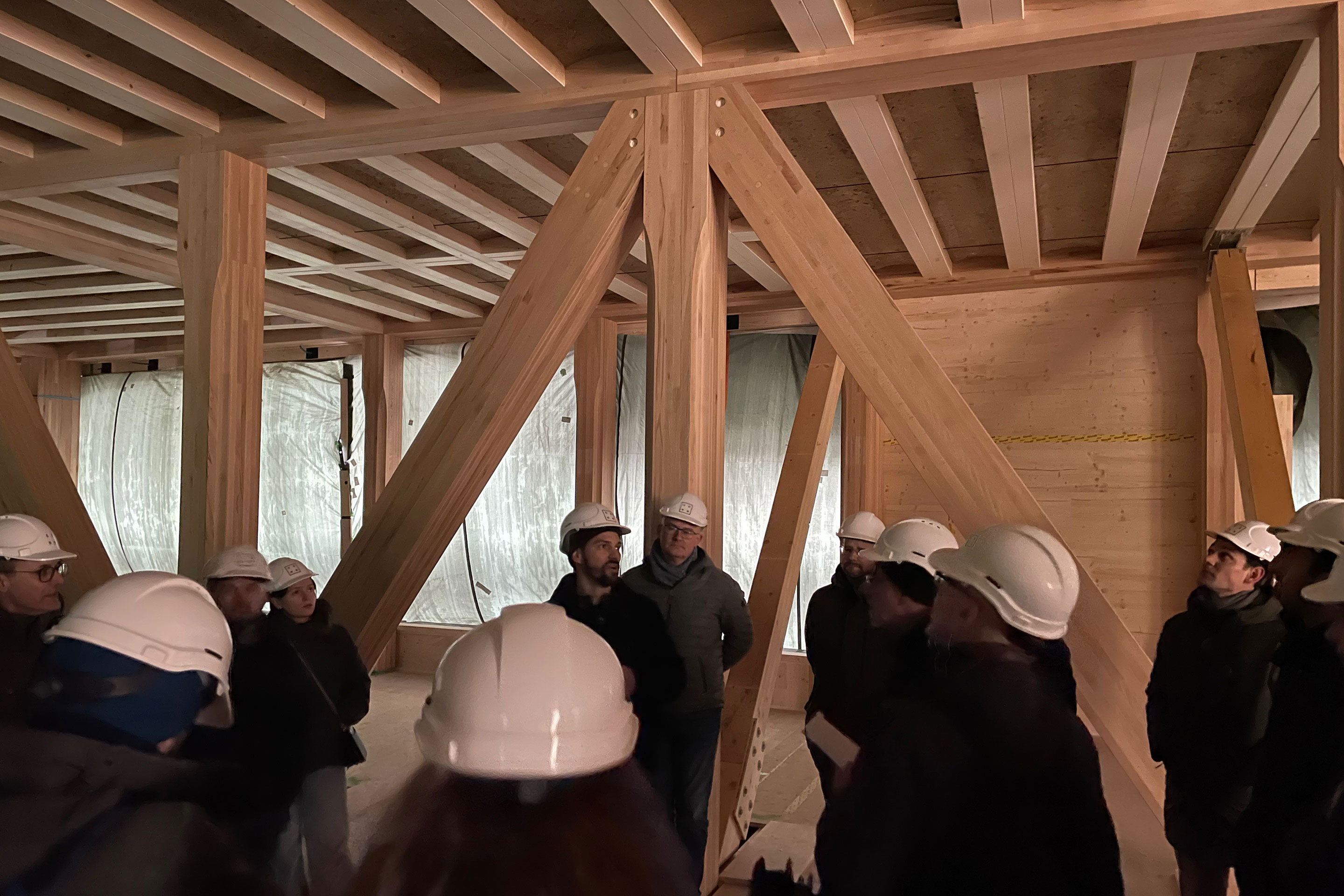 Die Führung durch die Baustelle des Hortus und die dazugehörige Feldfabrik fand im Rahmen der Swissbau 2024 statt.