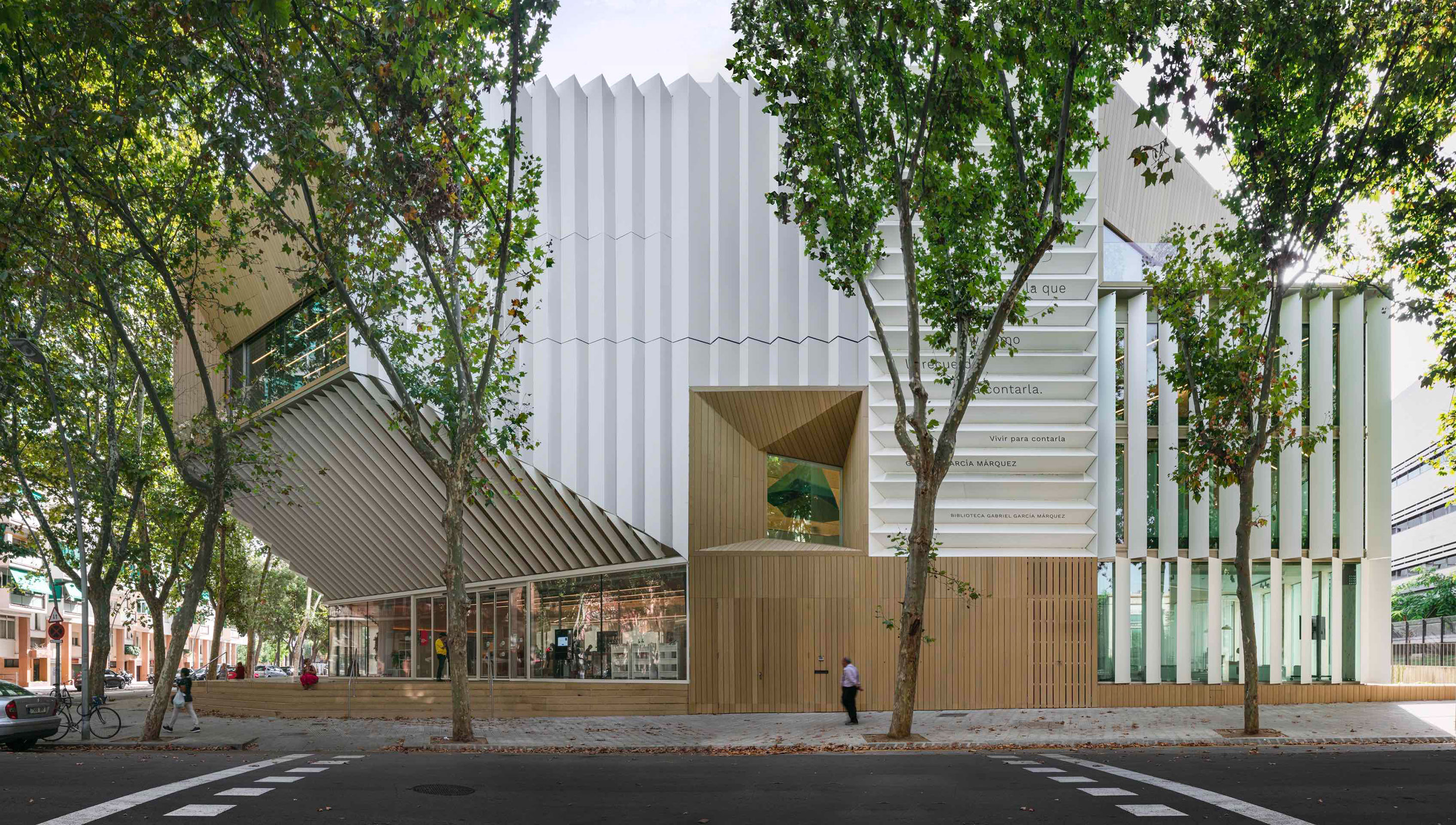Lauréat du prix des jeunes talents: la bibliothèque Gabriel García Márquez à Barcelone de SUMA arquitectura, Madrid  für den Nachwuchsaward nominiert: Bibliothek Gabriel García Márquez in Barcelona von SUMA arquitectura, Madrid