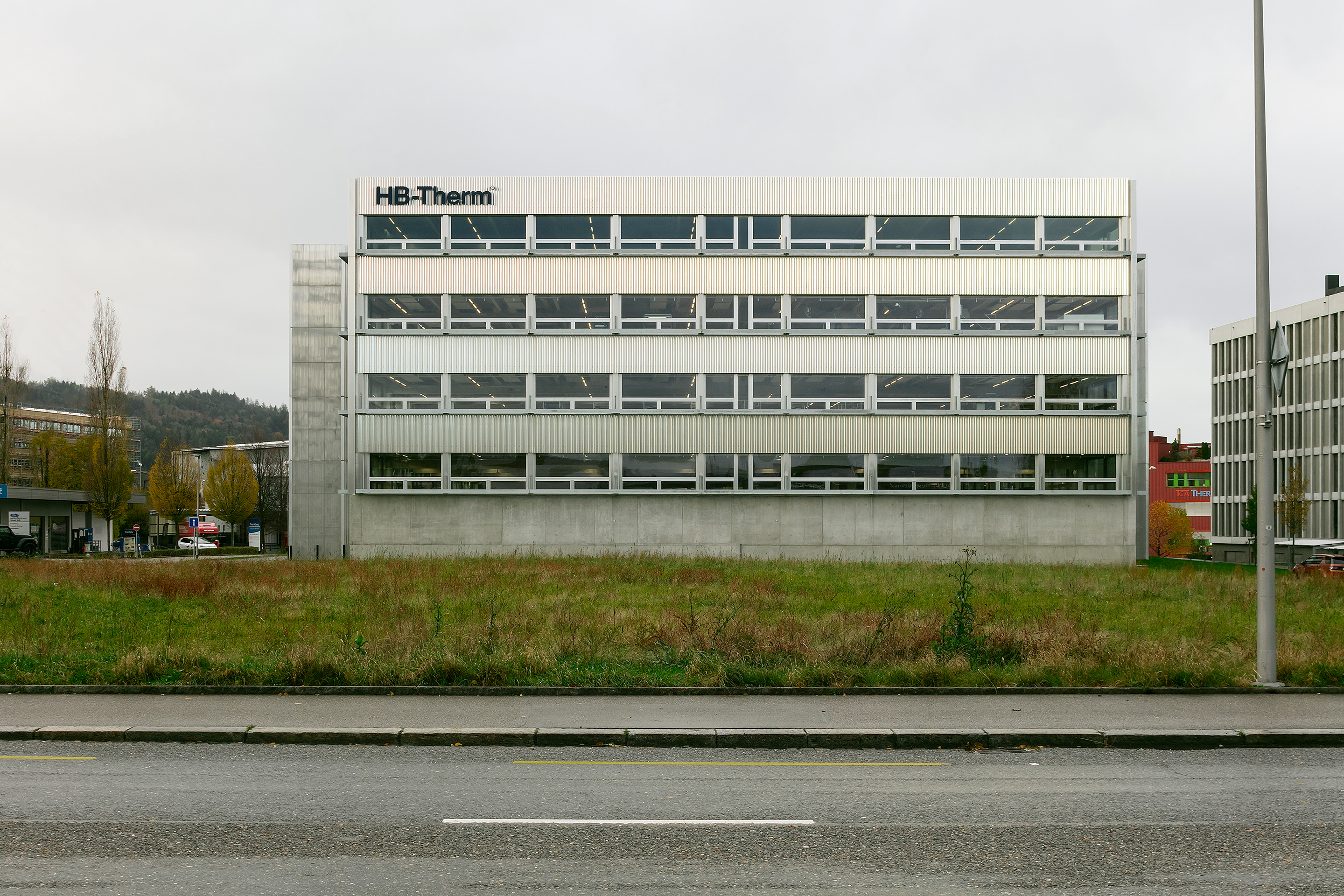 Einreichung PRIXFORIX 2024: Projekt «Produktions- und Verwaltungsgebäude HB-Therm, St. Gallen» von Strut Architekten.