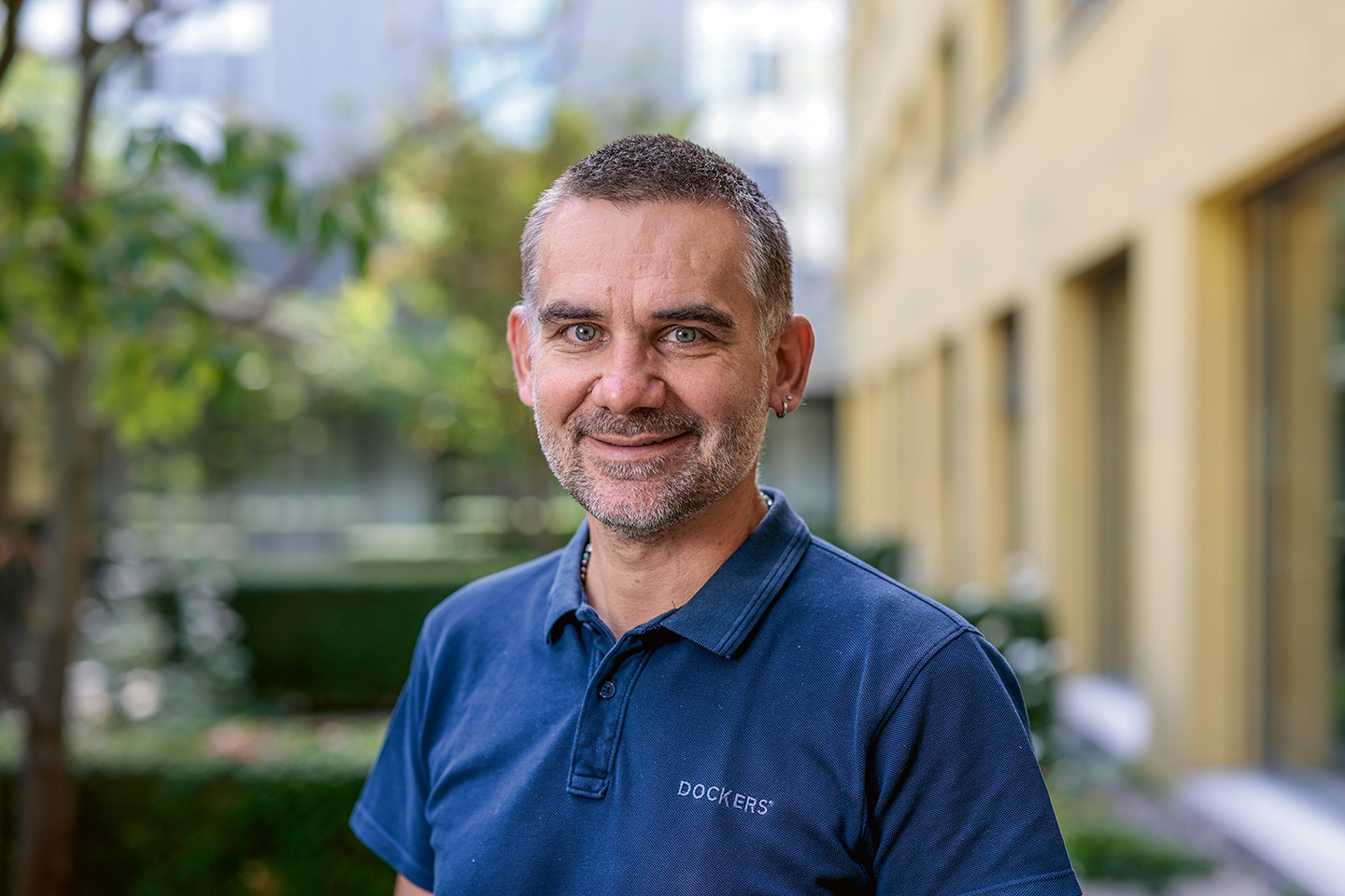 Depuis 2020, Damian Jerjen est directeur d’EspaceSuisse, association pour l’aménagement du territoire, qui informe, conseille et met en réseau les cantons, les communes, les professionnels et les associations. De 2009 à 2019, il a été aménagiste cantonal du Valais.