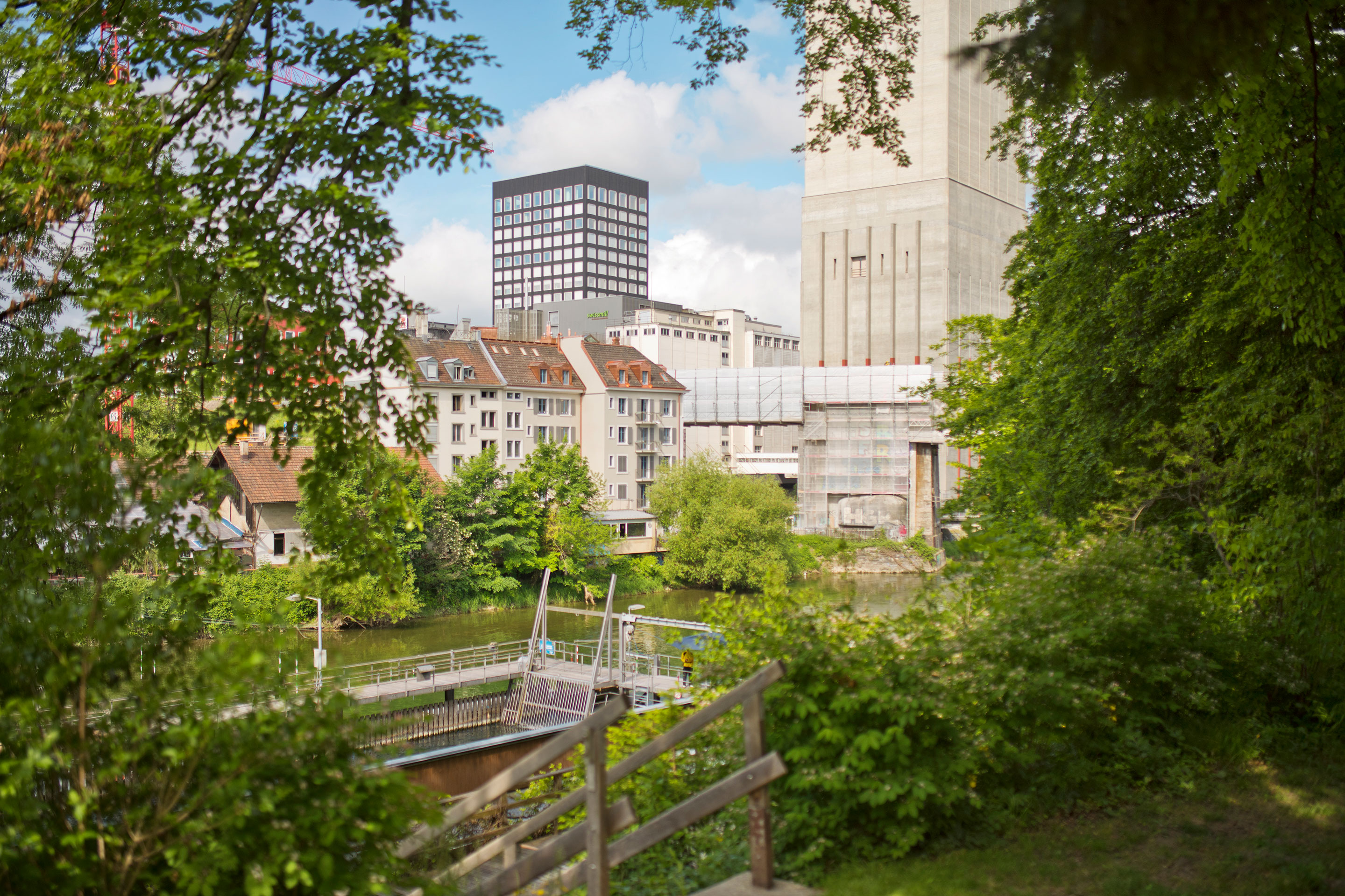 Das Flussbad Unterer Letten in Zürich, Lieblingsort von TEC21-Redaktorin Maria-Theresa Lampe.