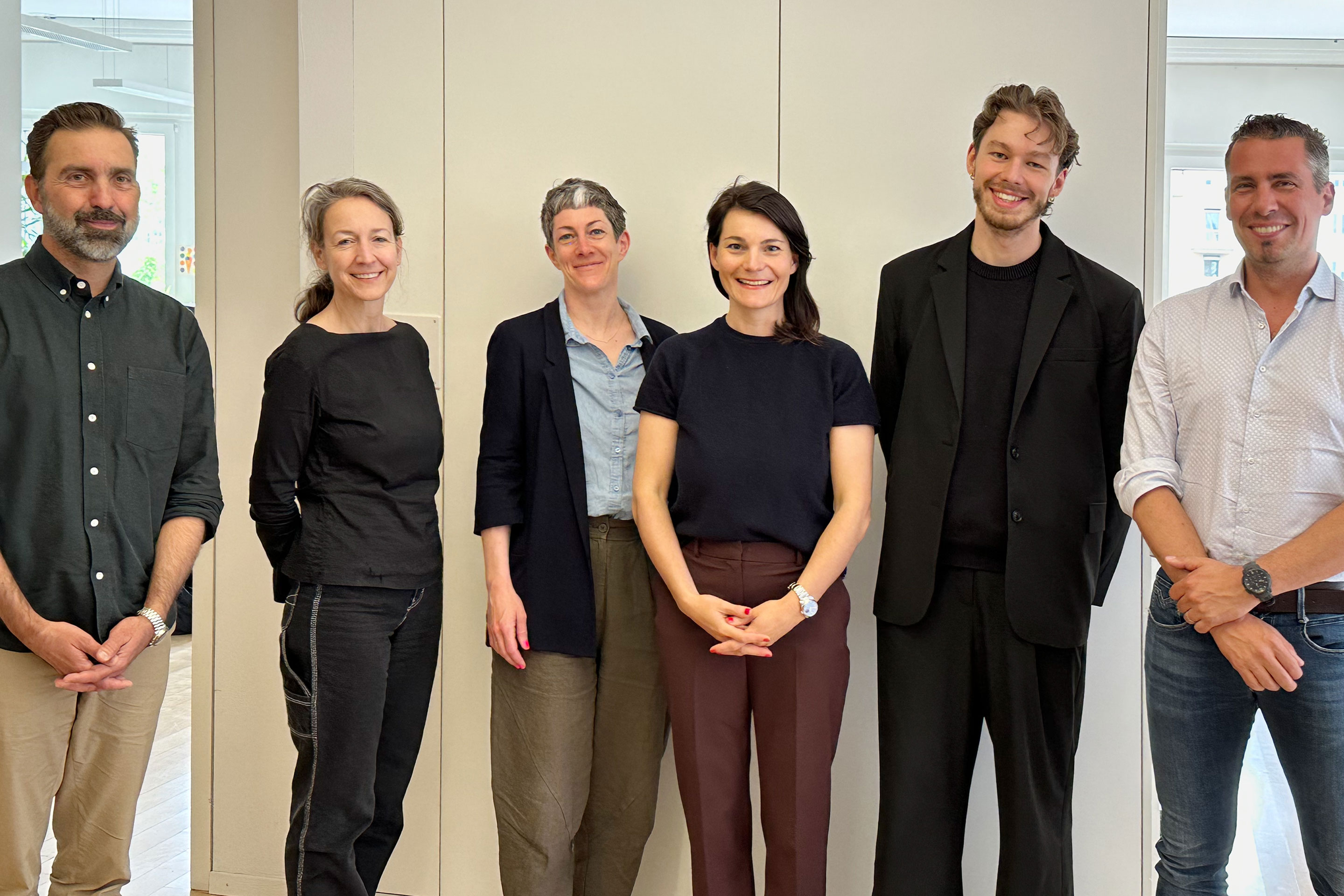 Der neue Verwaltungsrat von espazium – Der Verlag für Baukultur. Von links nach rechts: Michel Schneider, Meret Ernst, Katharina Hemmer, Senem Wicki, Henning Weiss und Federico Ferrario.