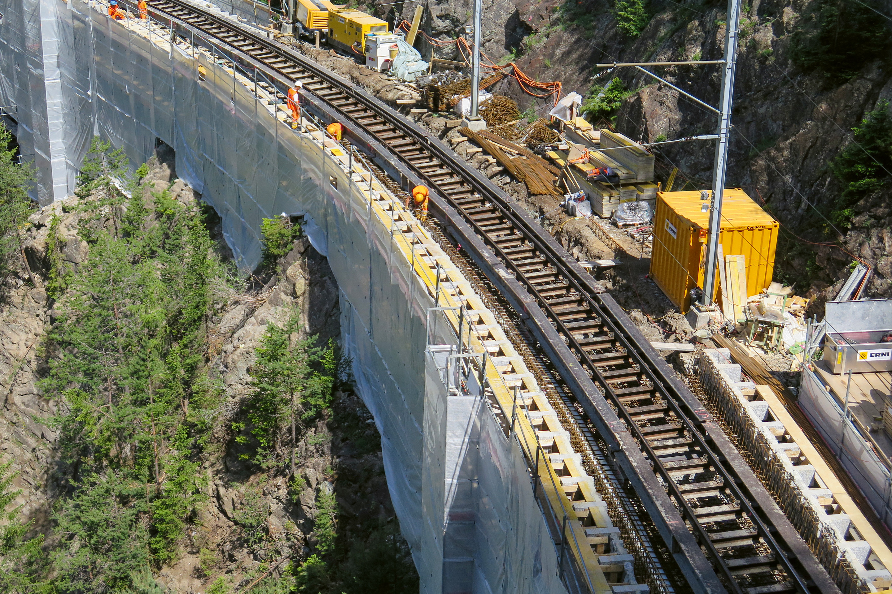 Panoramica del cantiere del viadotto Stulsertobel