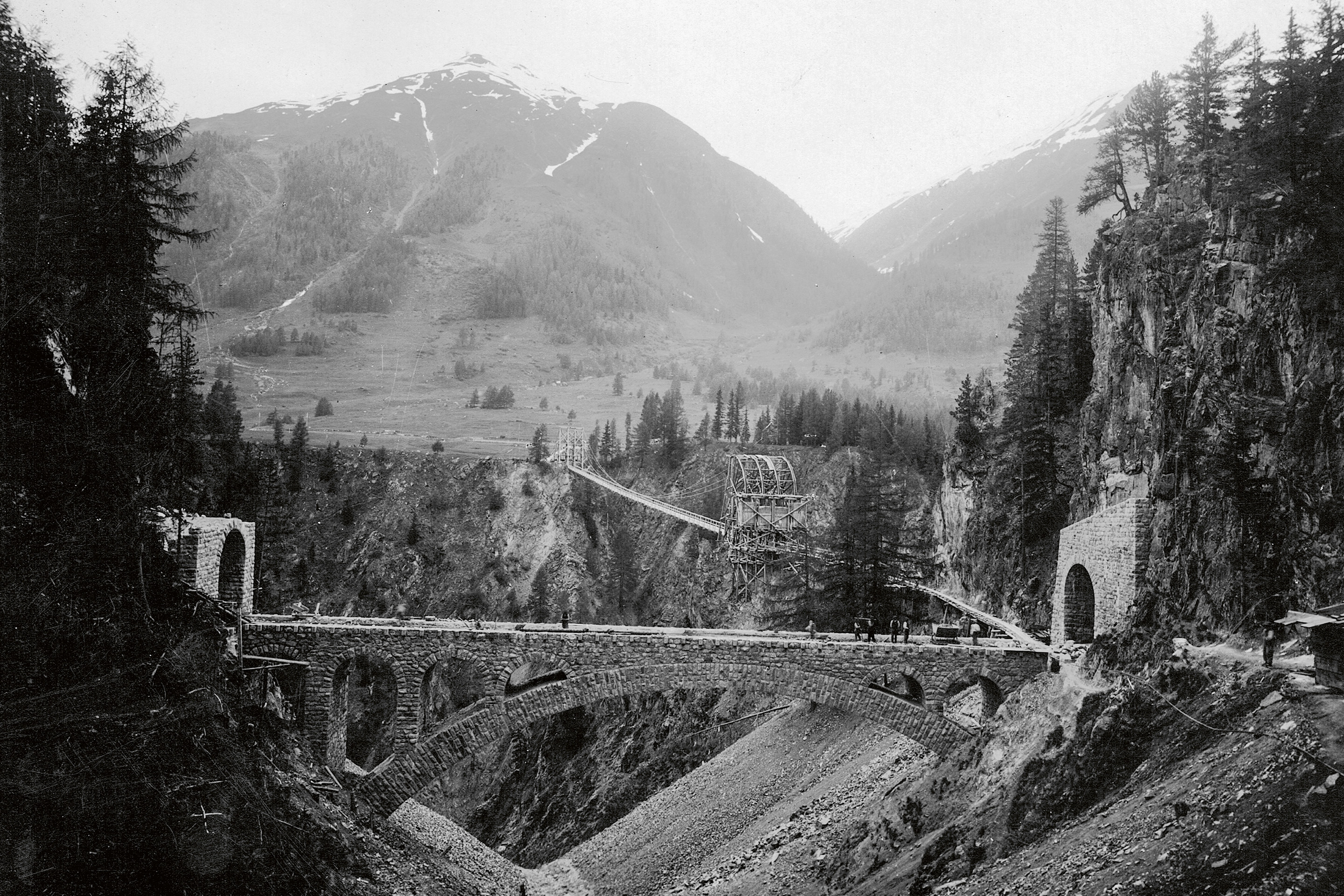 Il viadotto Val Verda tra le gallerie Brail I e Brail II