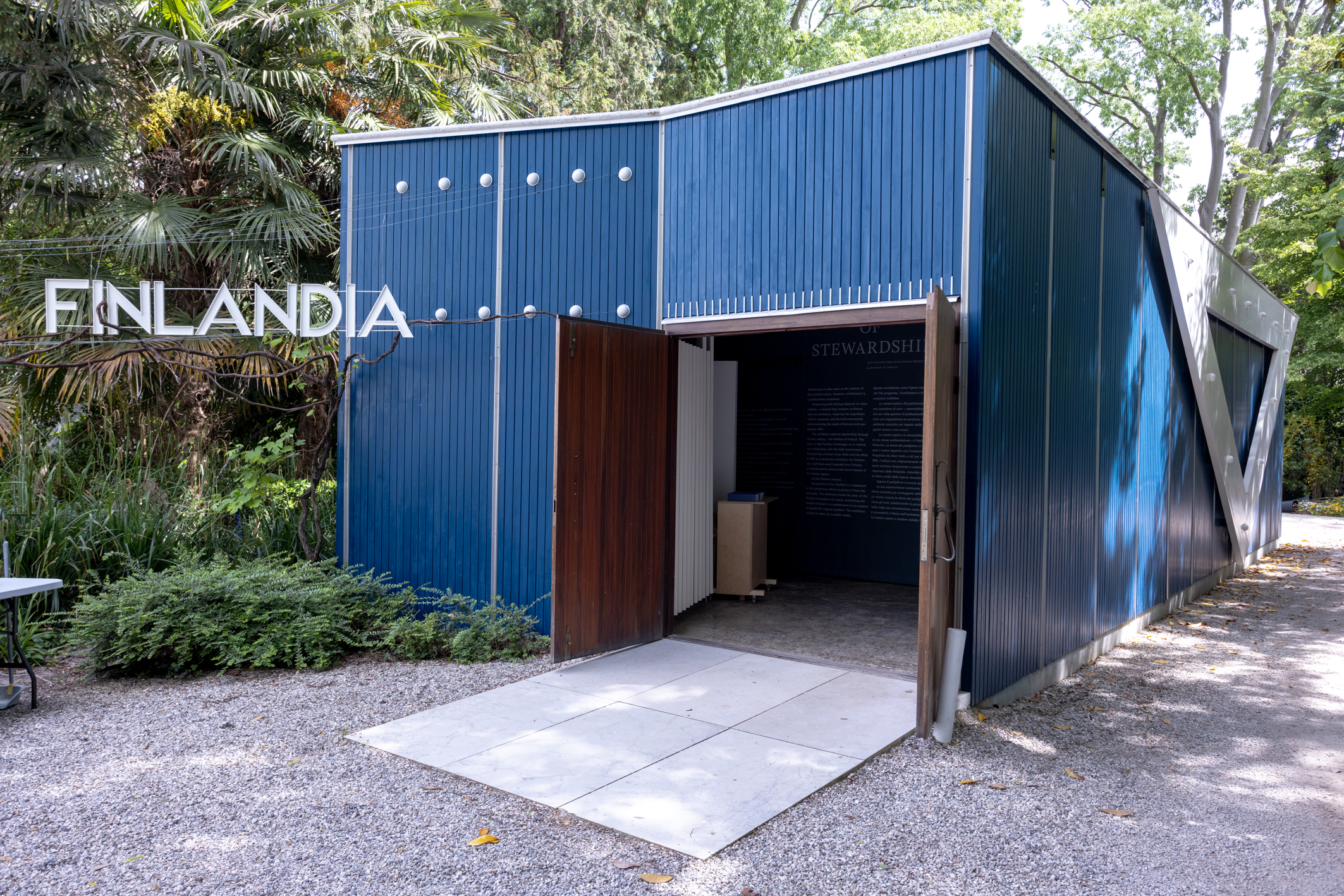 L’entrée du pavillon de la Finlande, The pavilion – Architecture of Stewardship