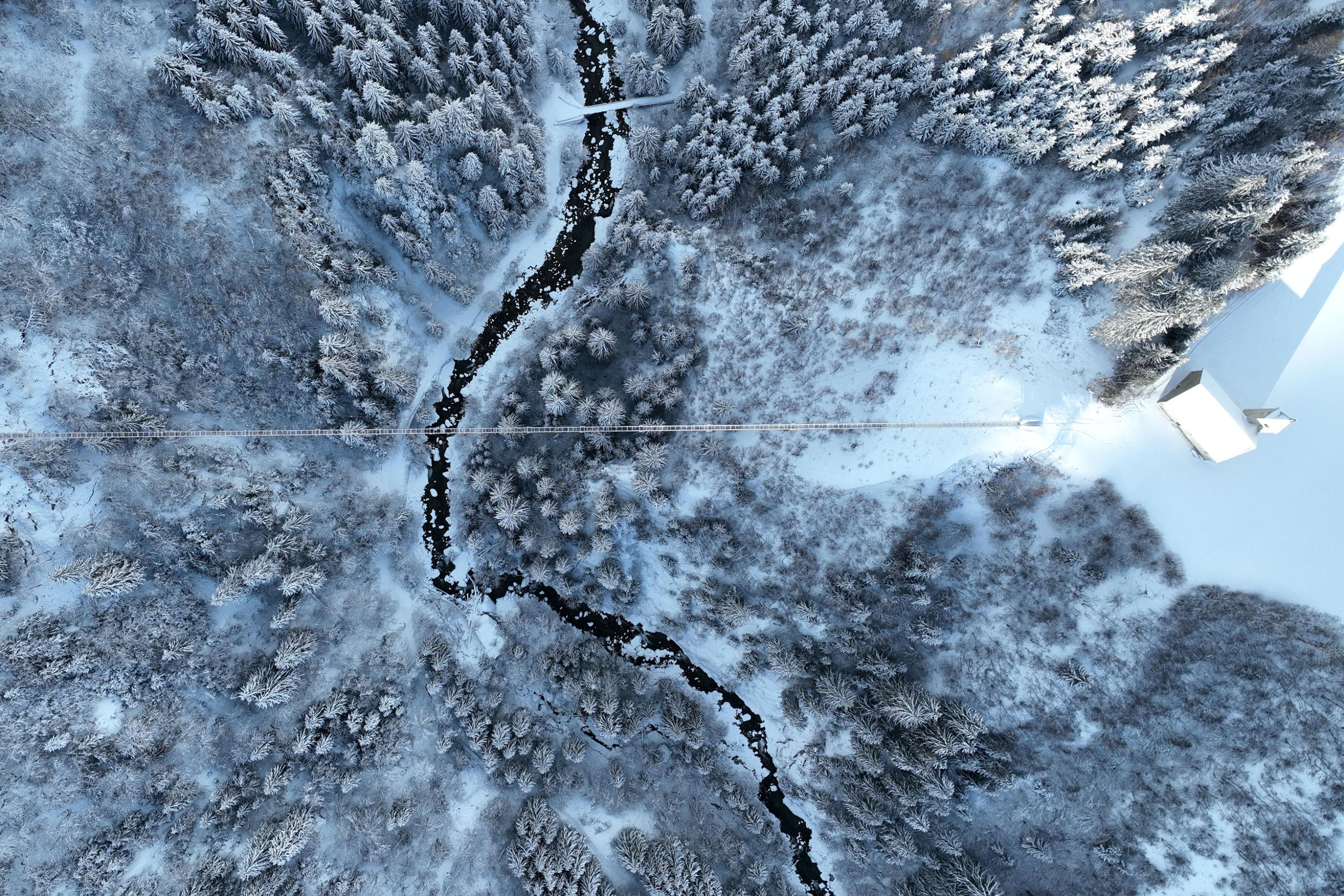 haengebruecke-pendenta-drone-inverno
