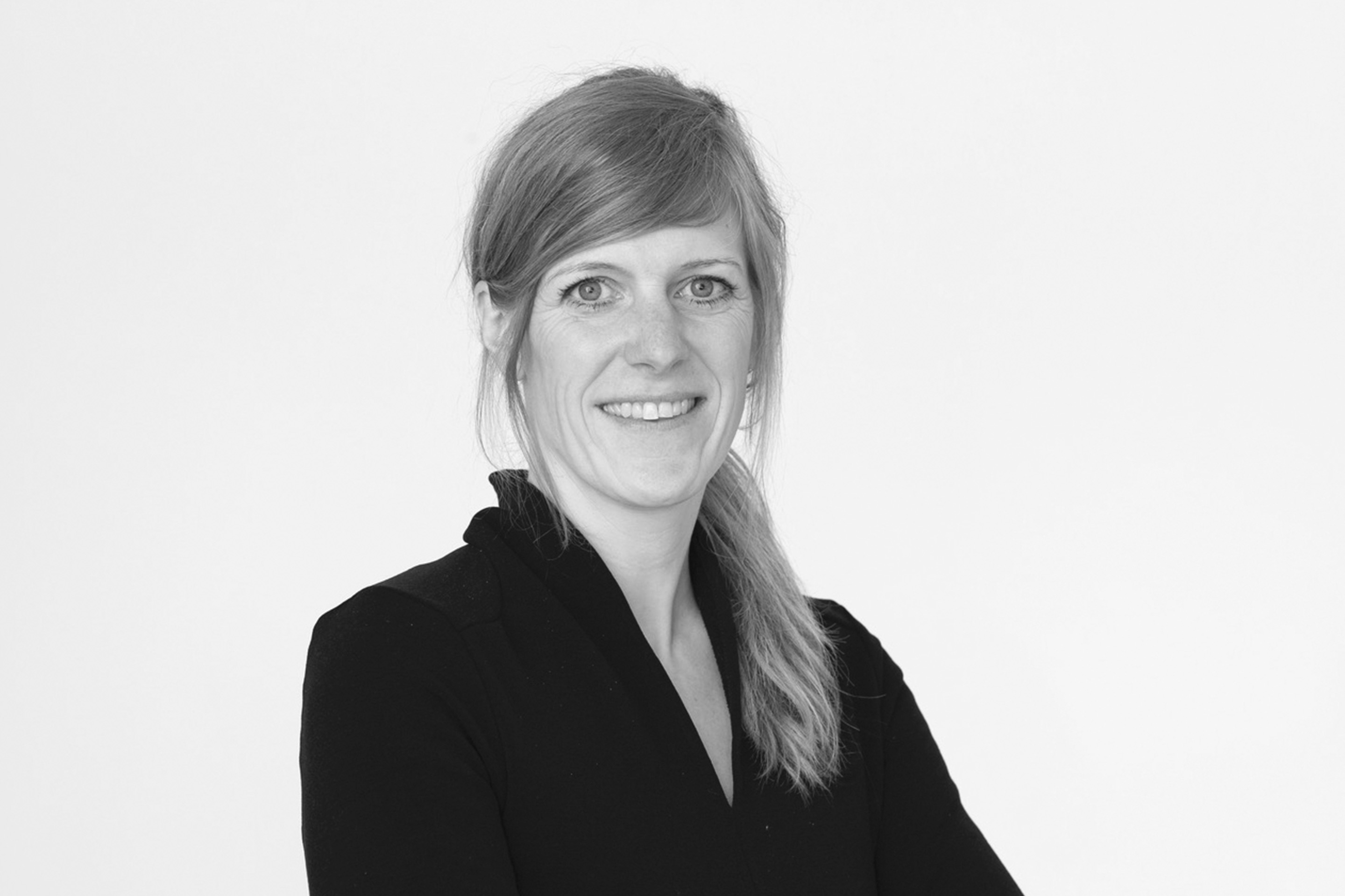 Friederike Kluge, Prof., Dipl.-Ing. Architektin BSA SIA ist Professorin  am Institut Architektur der FHNW.  Sie hat in Karlsruhe und Chile Architektur studiert und 2014 Alma Maki Architektur mitgegründet.
