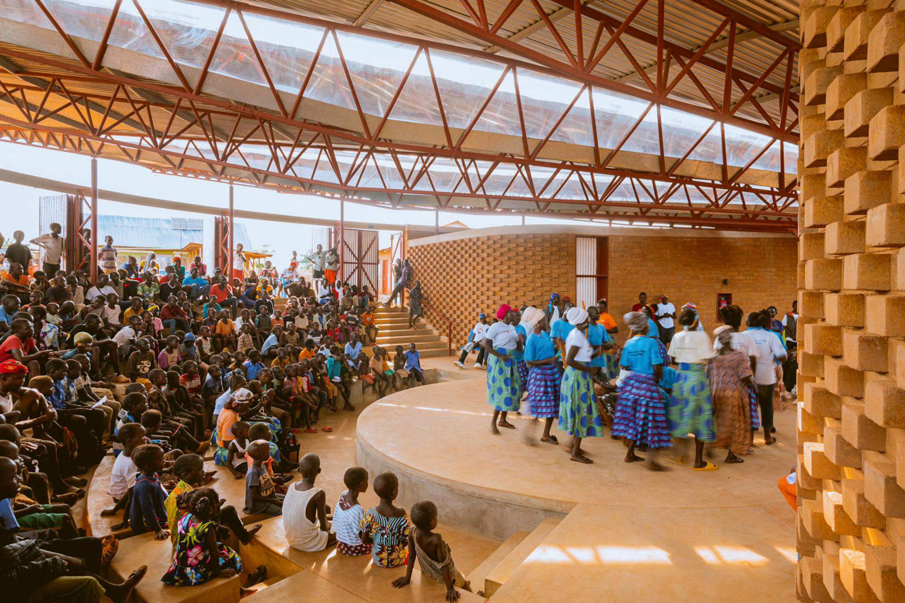 accoglienza-dirtitto-assistenza-bidi-bidi-performing-arts-centre