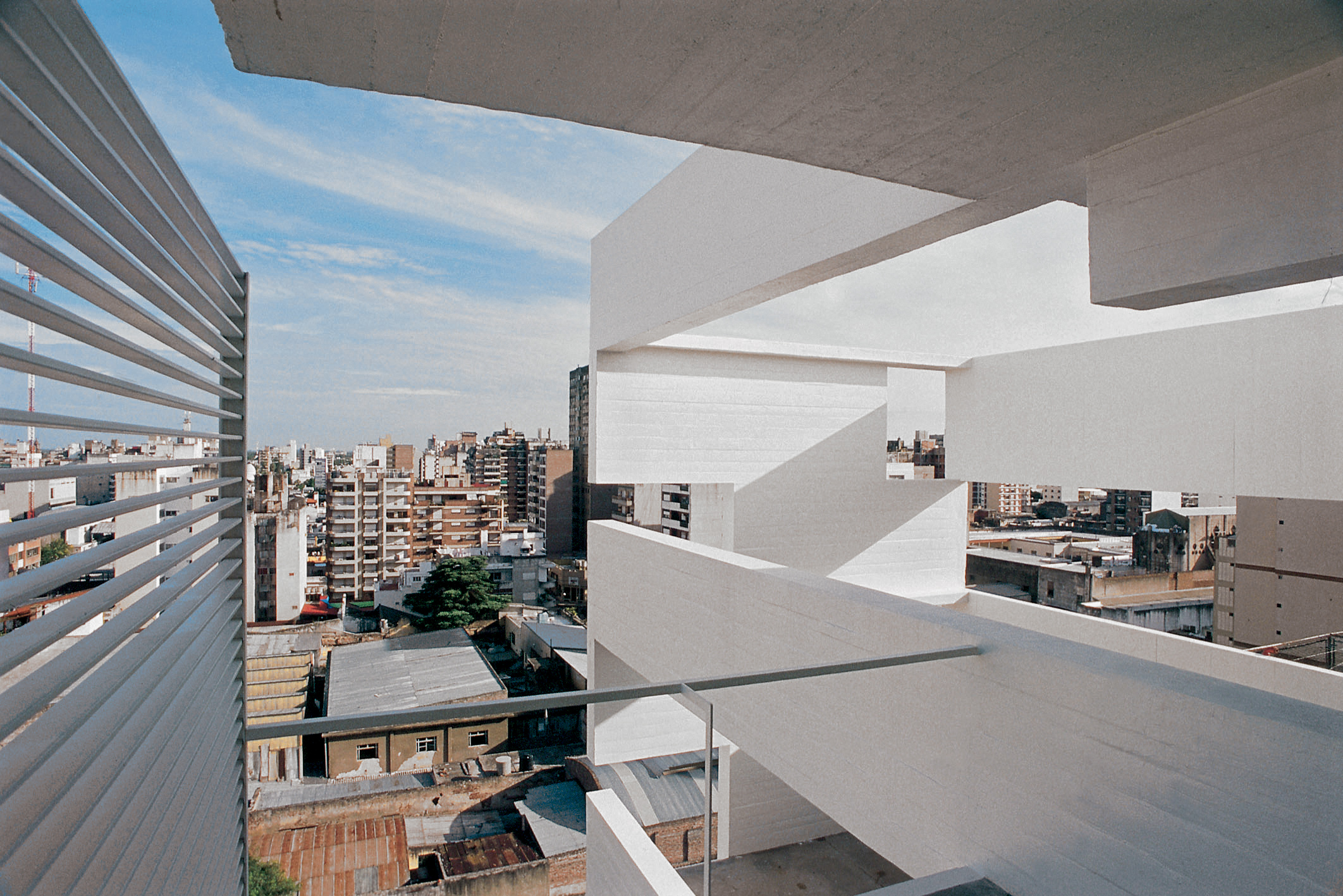 Edificio residenziale Altamira, Rosario, Argentina, 2000.