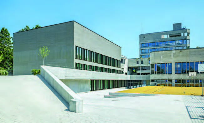 War 2014 zu besichtigen: die von Sabarchitekten aus Basel geplante Doppelturnhalle des Gymnasiums Liestal BL.