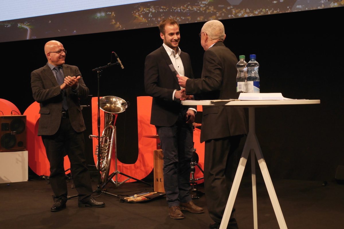 Von links nach rechts: Imad Lifa, Prof. Dr. Dipl.-Ing. TU / SIA, MBA, Hochschule für Technik und Wirtschaft Chur (HTW Chur); «Best of Bachelor» Lukas Bless; Prof. Dr. Anton Steurer.