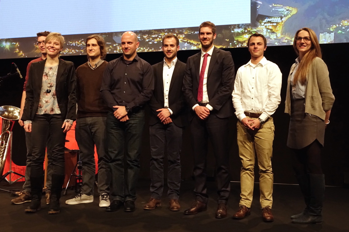 Acht «Best of Bachelors». Von links nach rechts: Urs Attenhofer, Luzia Blatter, Diego Bizzozzero, Marco Kindler, Lukas Bless, Guillaume Duboux, Manuel Krähenbühl, Yolande Alves de Souza.