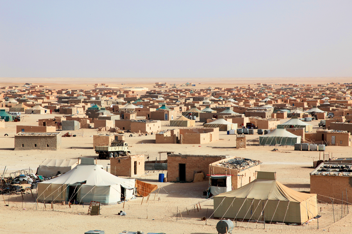 Das Lager Smara: Die Zelte bleiben stehen, sie sollen trotz massiver Bauten daran erinnern, dass die Stadt Rabouni ein Flüchtlingslager ist – und keine bleibende Heimat.