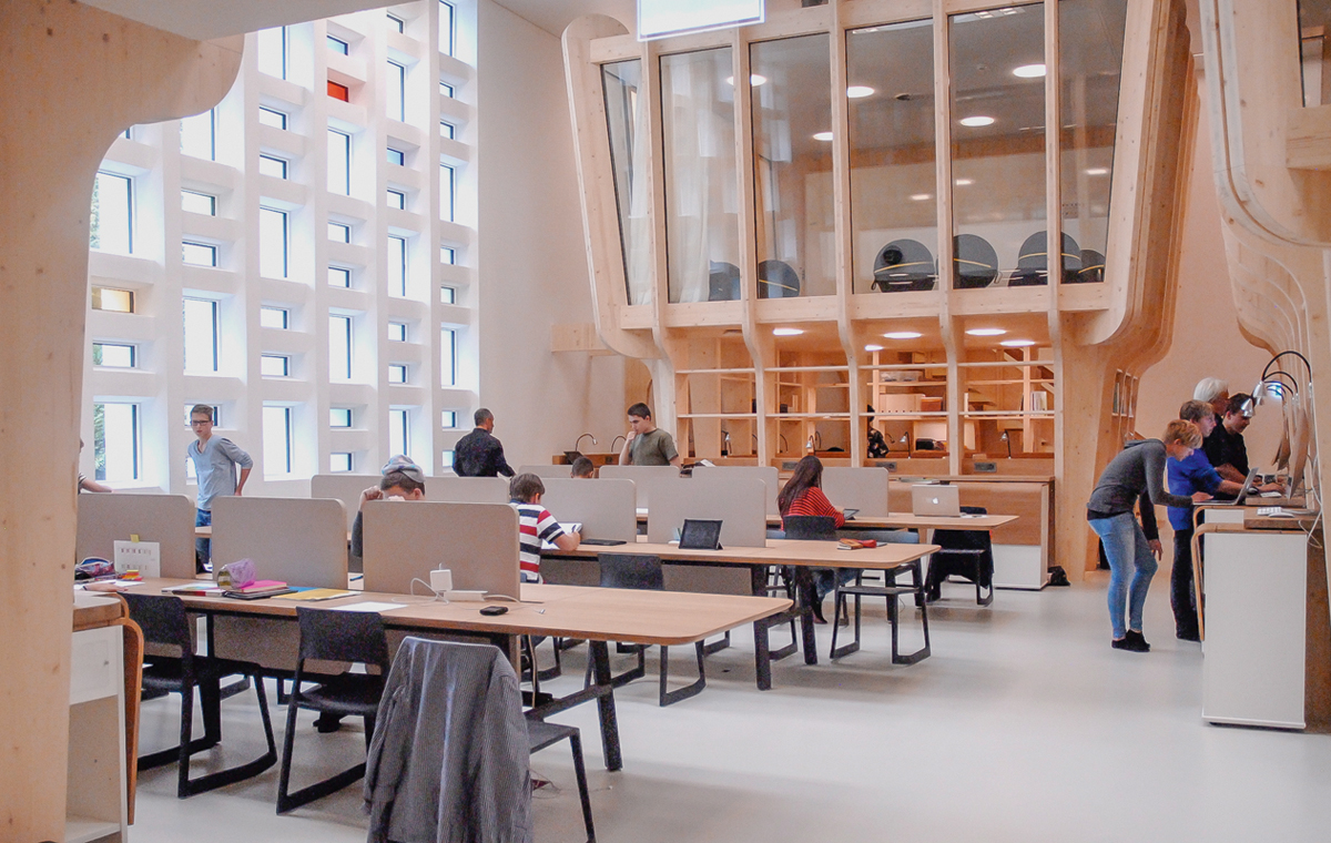 Für die Bedürfnisse der Neuen Stadtschulen in St. Gallen wurde das Raumangebot 2014 durch Klaiber Partnership AG Architekten | Innenarchitekten neu organisiert und erweitert.