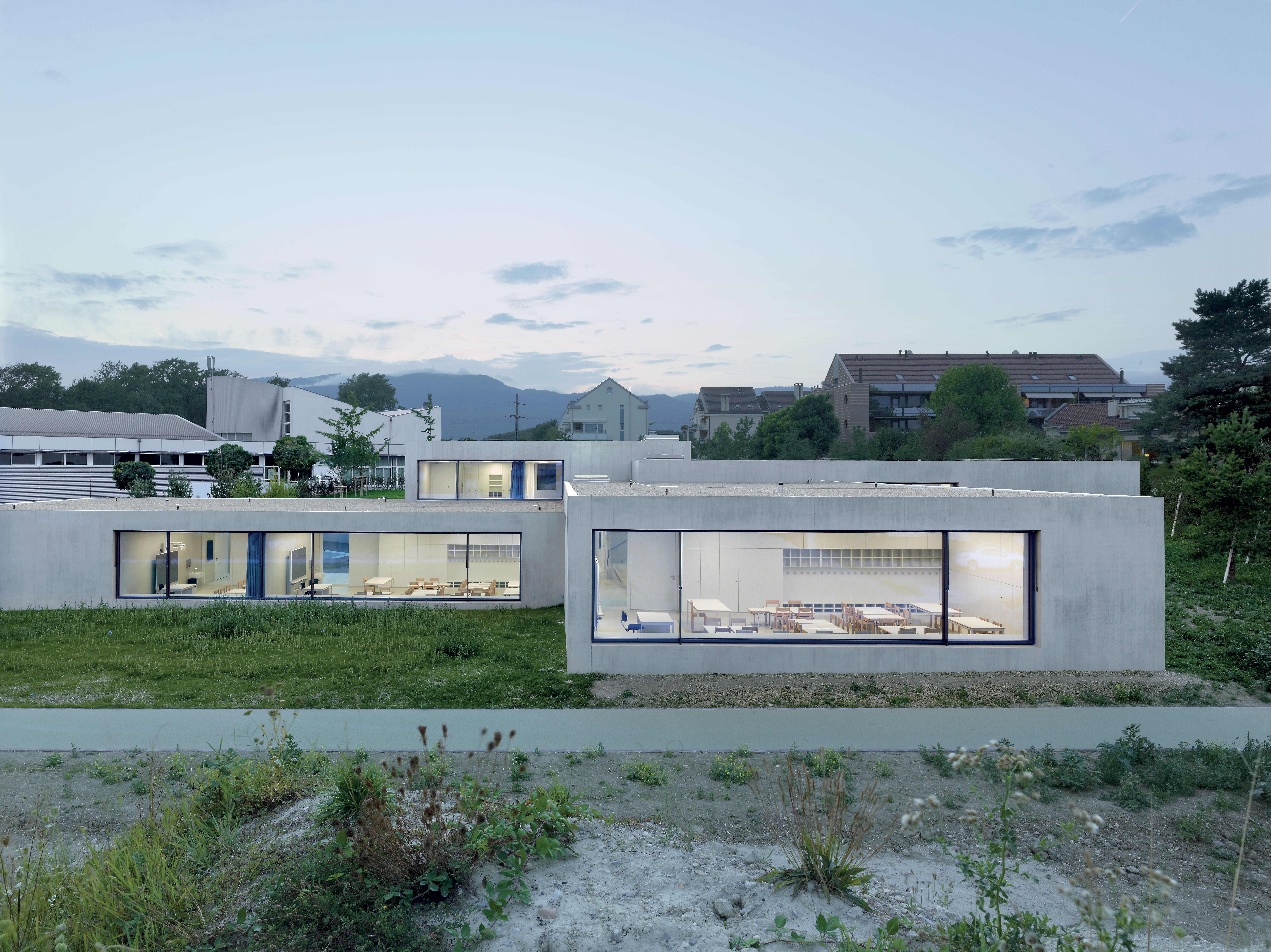 Vue des volumes de classes et UAPE