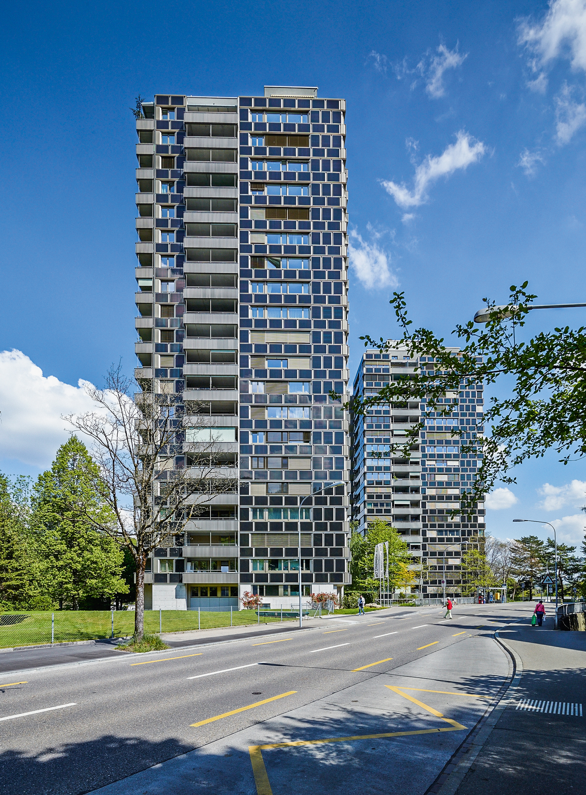 FHNW-Forscherin Dr. Monika Hall hat ihre Simulation unter anderem an diesen Wohnhochhäusern an der Sihlweidstrasse in Zürich validiert, das von Harder Haas Architekten saniert wurde.