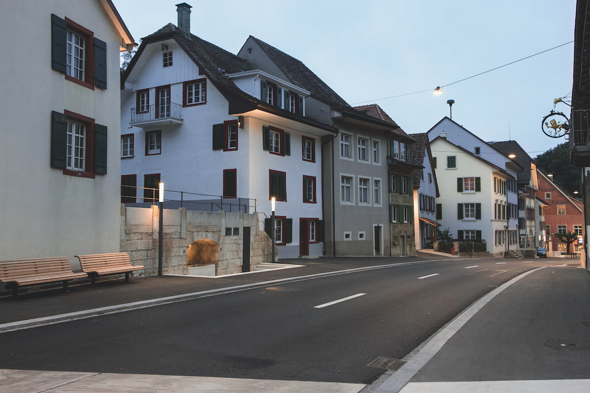 Mit dem Projekt «Ortsdurchfahrt Waldenburg» siegte art light aus St. Gallen in der Kategorie Aussenbeleuchtung / Öffentliche Bereiche.