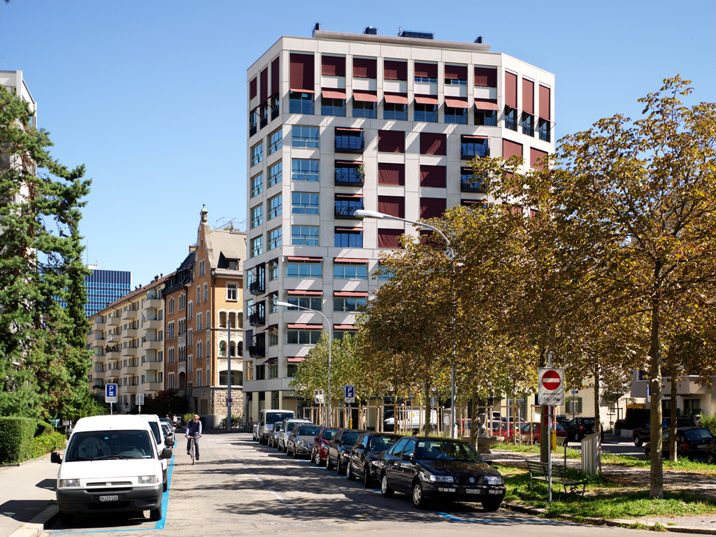 Hohes Haus West von Loeliger Strub. Bauträgerschaft: Miteigentümergemeinschaft Loeliger.