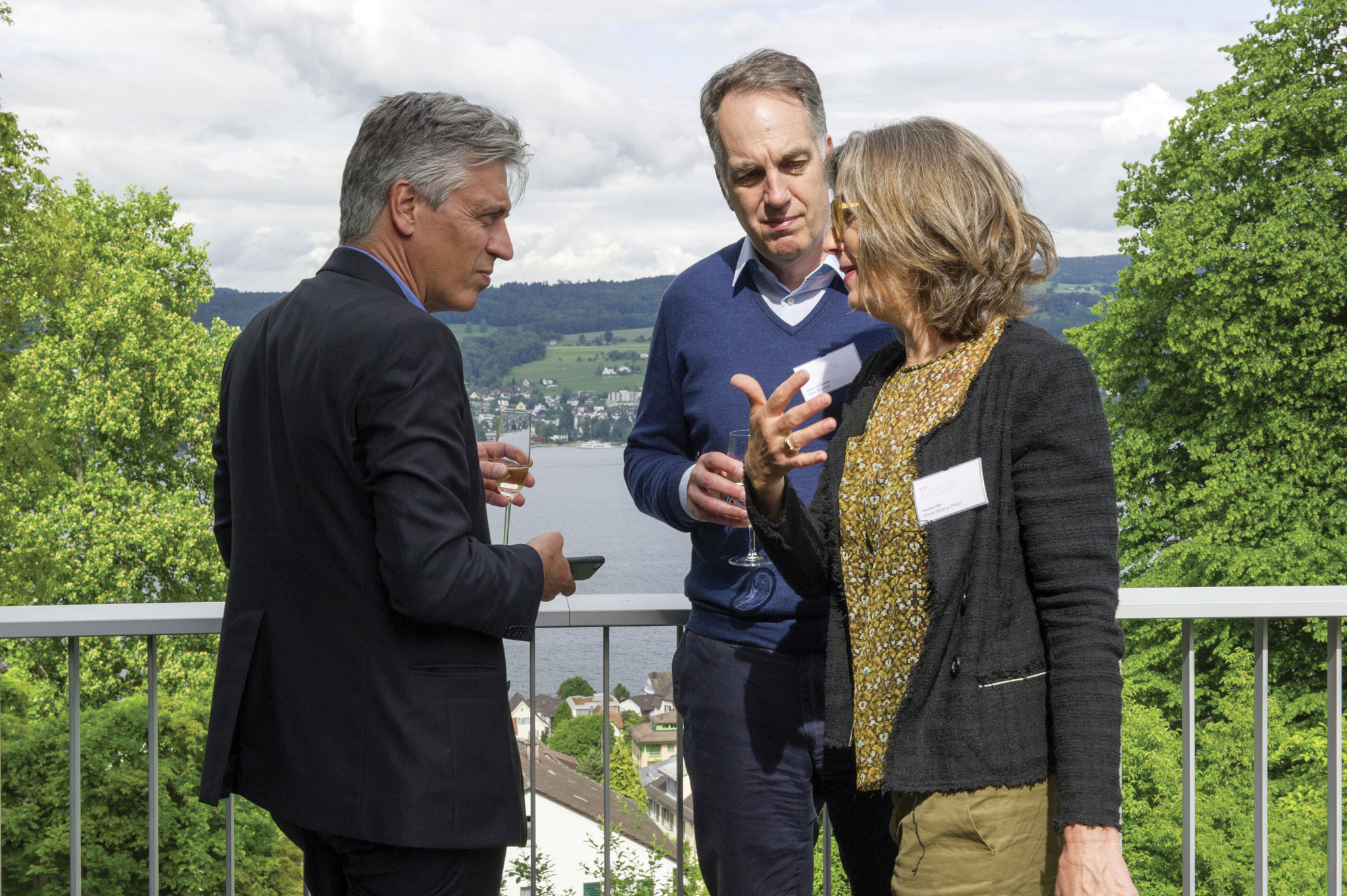 Les membres du Comité SIA Gabriele Guscetti et Ariane Widmer Pham avec Yves Tournier (au centre)