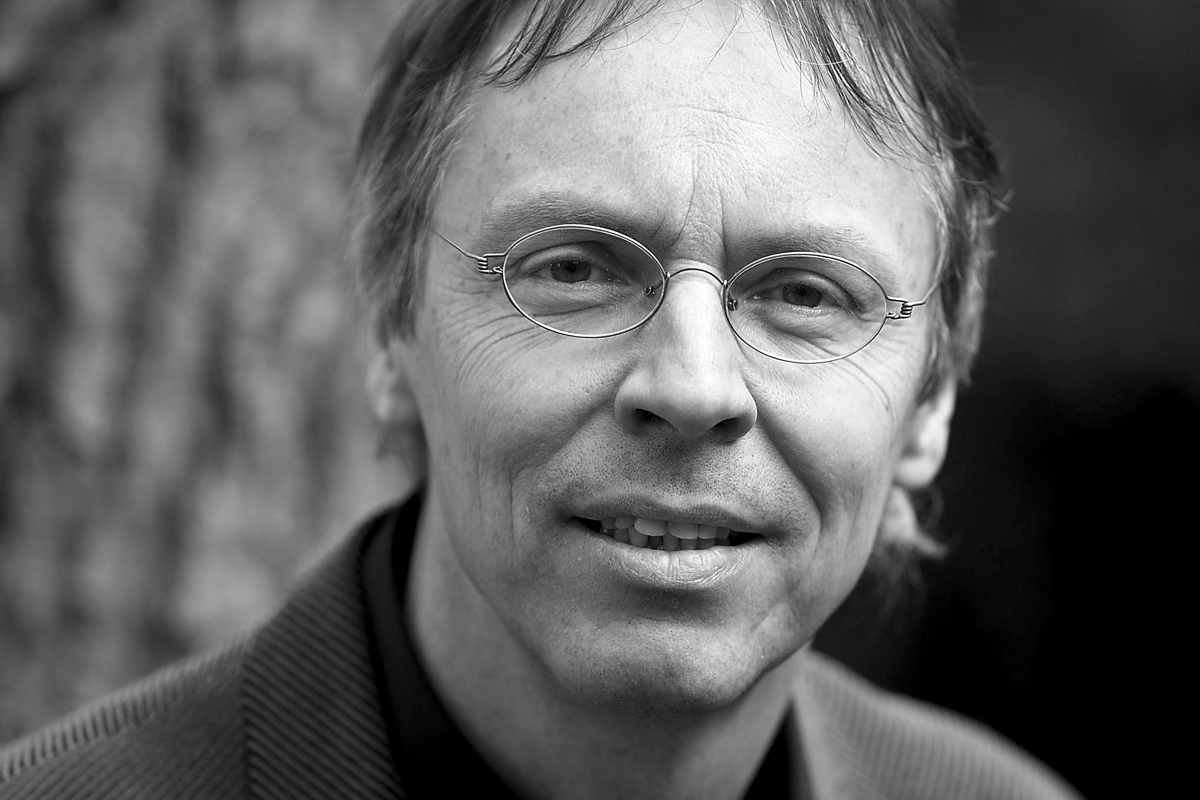 Raimund Rodewald, Dr. phil. biol., Dr. h. c. iur., ist Geschäftsleiter der Stiftung Landschaftsschutz Schweiz.
