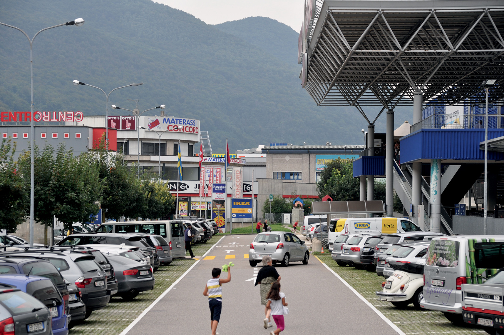 Centri commerciali.