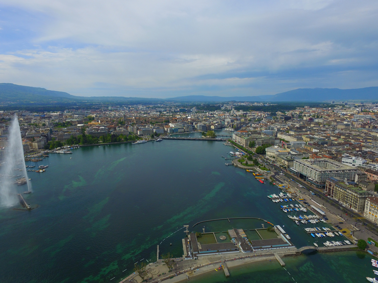 Vue aérienne de la rade en mai 2016